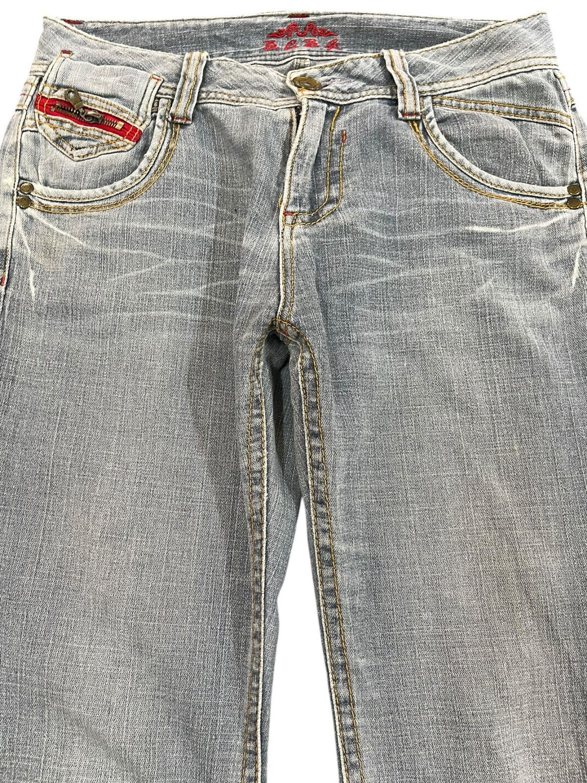 BCBGeneration × Bcbgmaxazria × Japanese Brand Vintage B.C.B.G Flare Distressed Denum Size US 31 - 2 Thumbnail