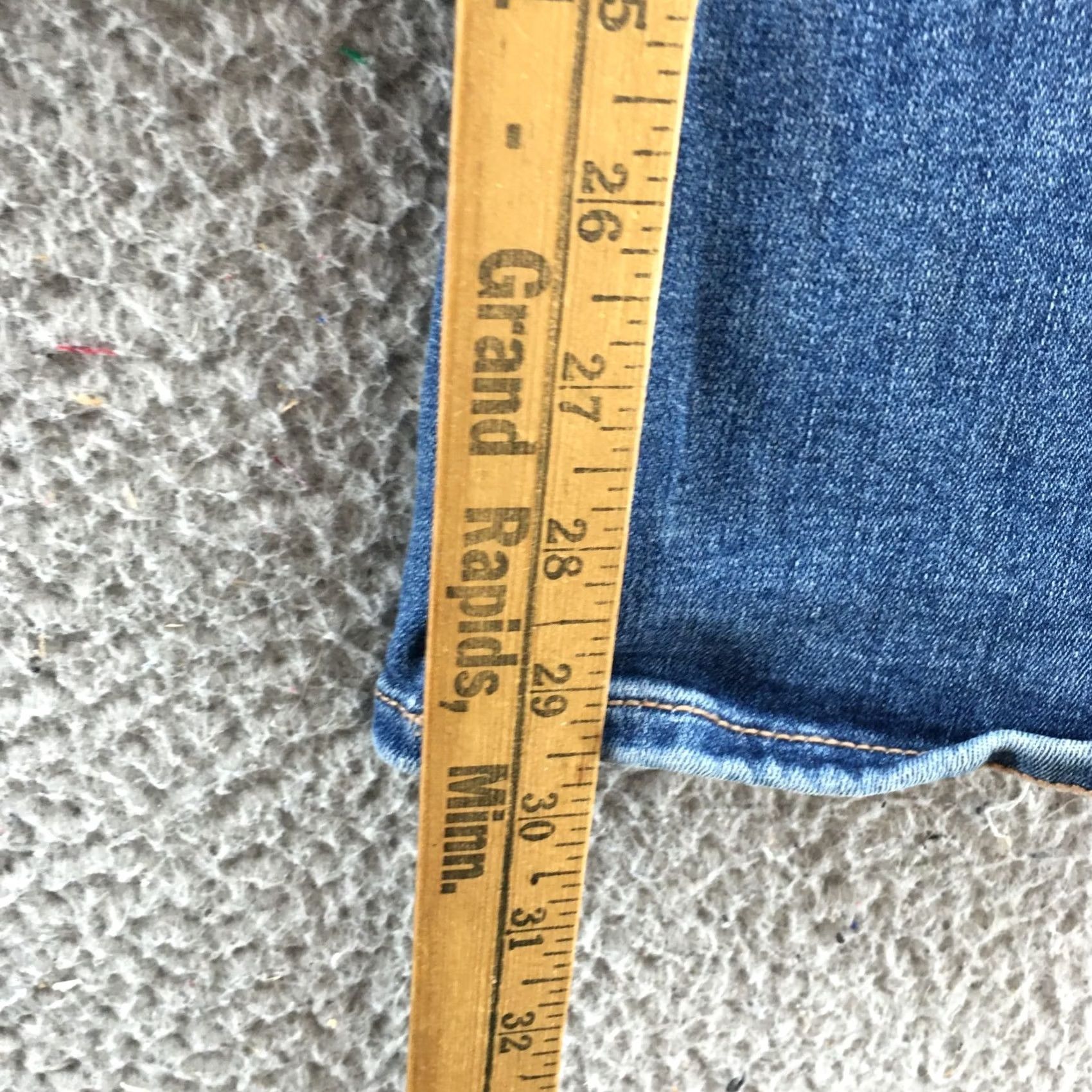 American Eagle Outfitters American Eagle Outfitters Jeans Womens 12 Blue Denim Mid Rise Zip 32X29 Tapered 5-Pocket Mens Womens Girls Size 34" / US 12 / IT 48 - 7 Thumbnail