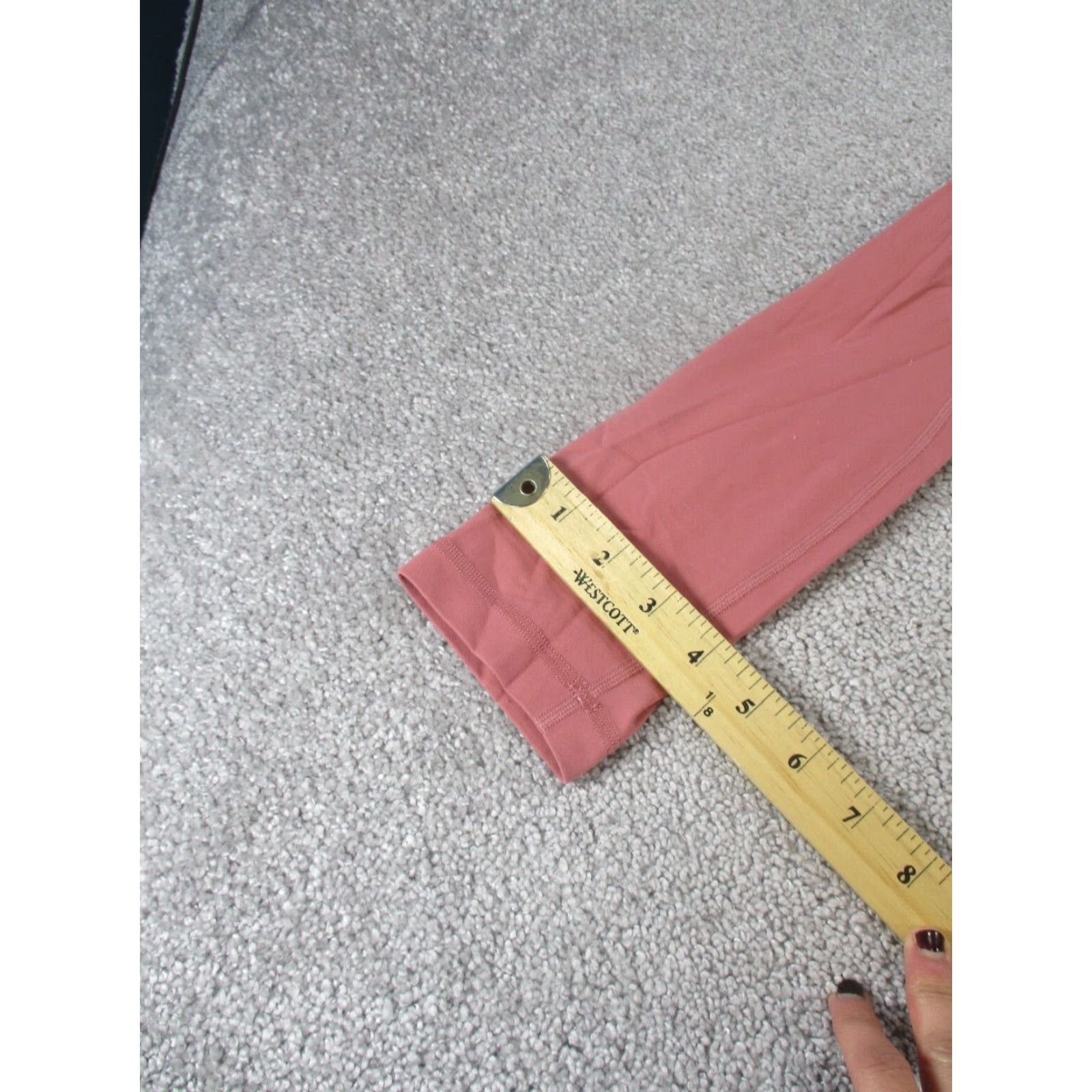 Lululemon Lululemon Womens 4 Brier Rose Red Pink Nulu Crop Yoga Leggings Size 27" / US 4 / IT 40 - 5 Thumbnail