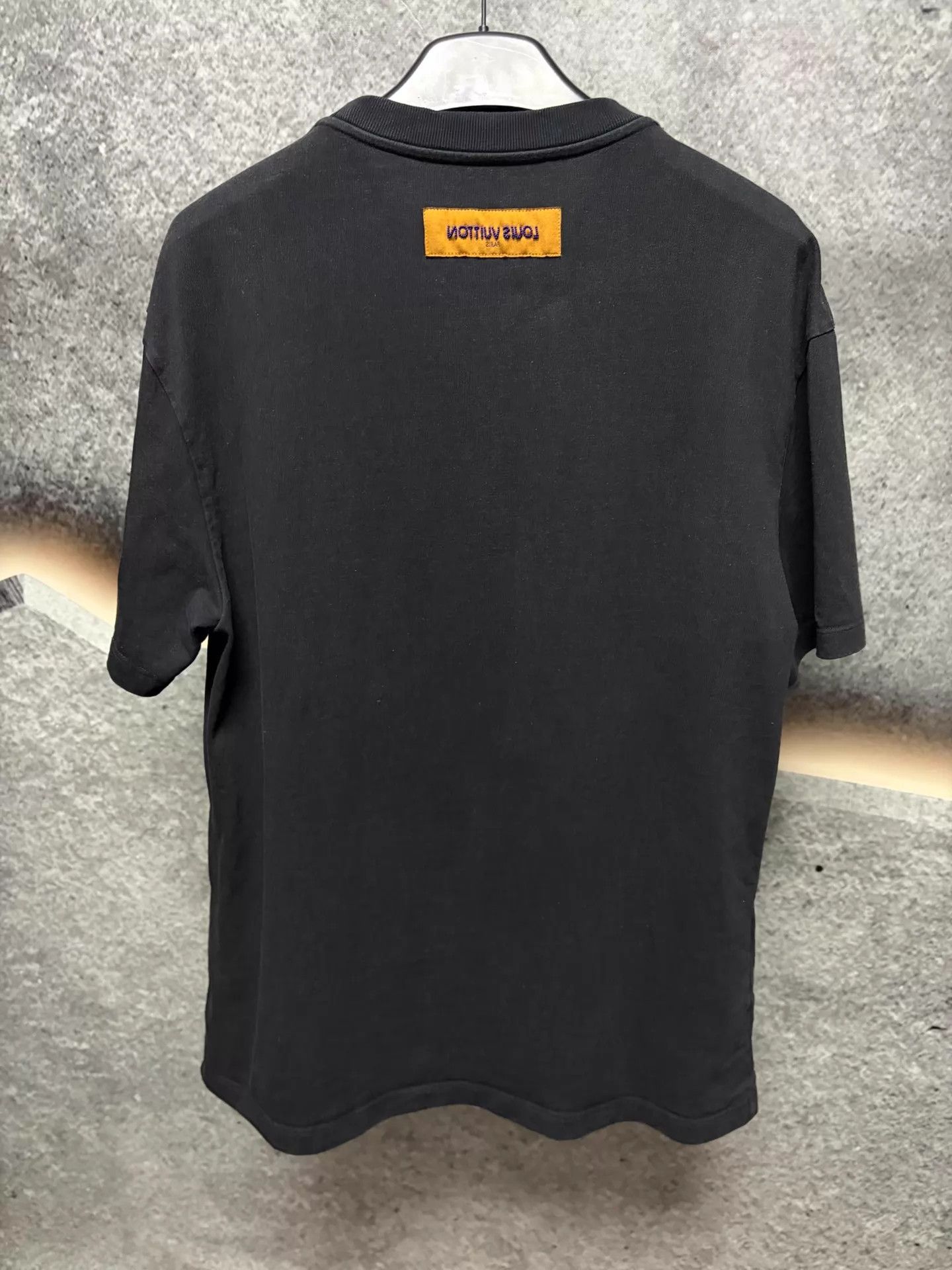 Louis Vuitton LV pearl letter embroidery black short sleeve T XL Size US XL / EU 56 / 4 - 2 Thumbnail