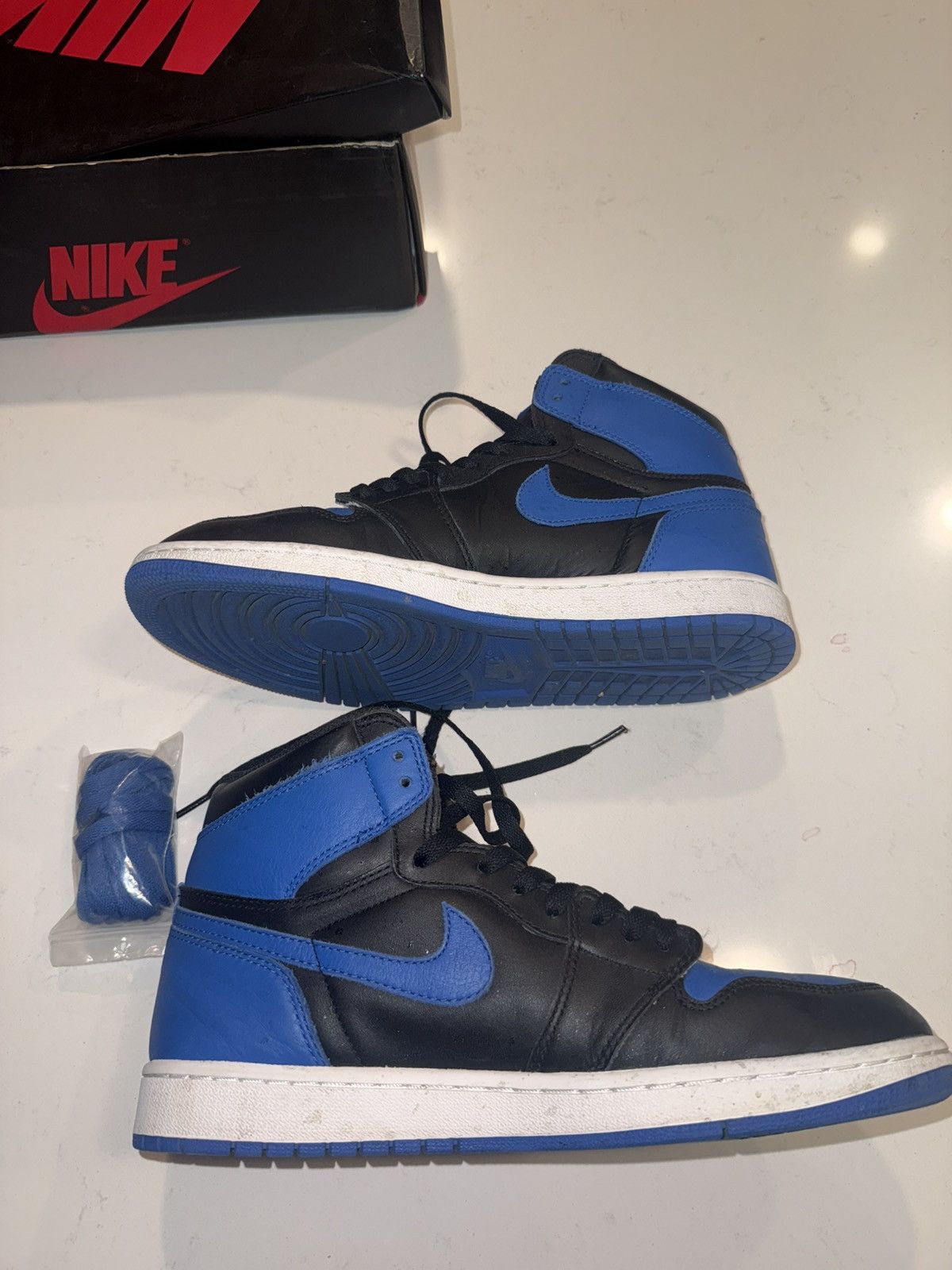 Nike 2017 Nike Air Jordan 1 Retro High OG “Royal” Size 10 Size US 10 / EU 43 - 3 Thumbnail