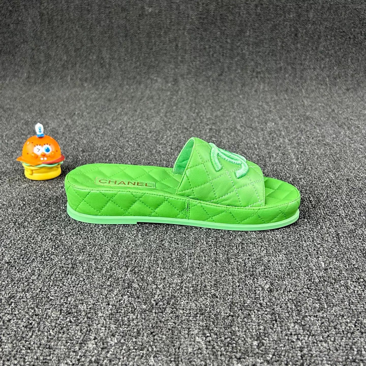 Chanel Chanel Pre-Owned Green Lambskin Slippers Size 36 Size US 5.5 / IT 35.5 - 4 Thumbnail
