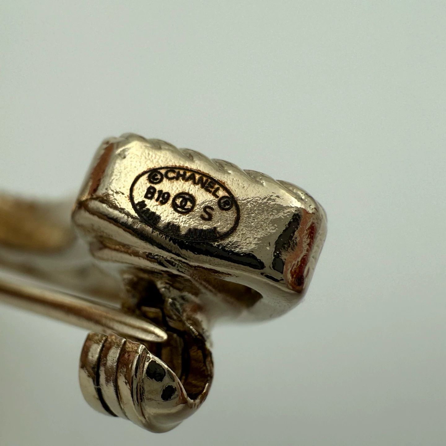 Chanel Chanel New Unused Brooch Size ONE SIZE - 5 Thumbnail