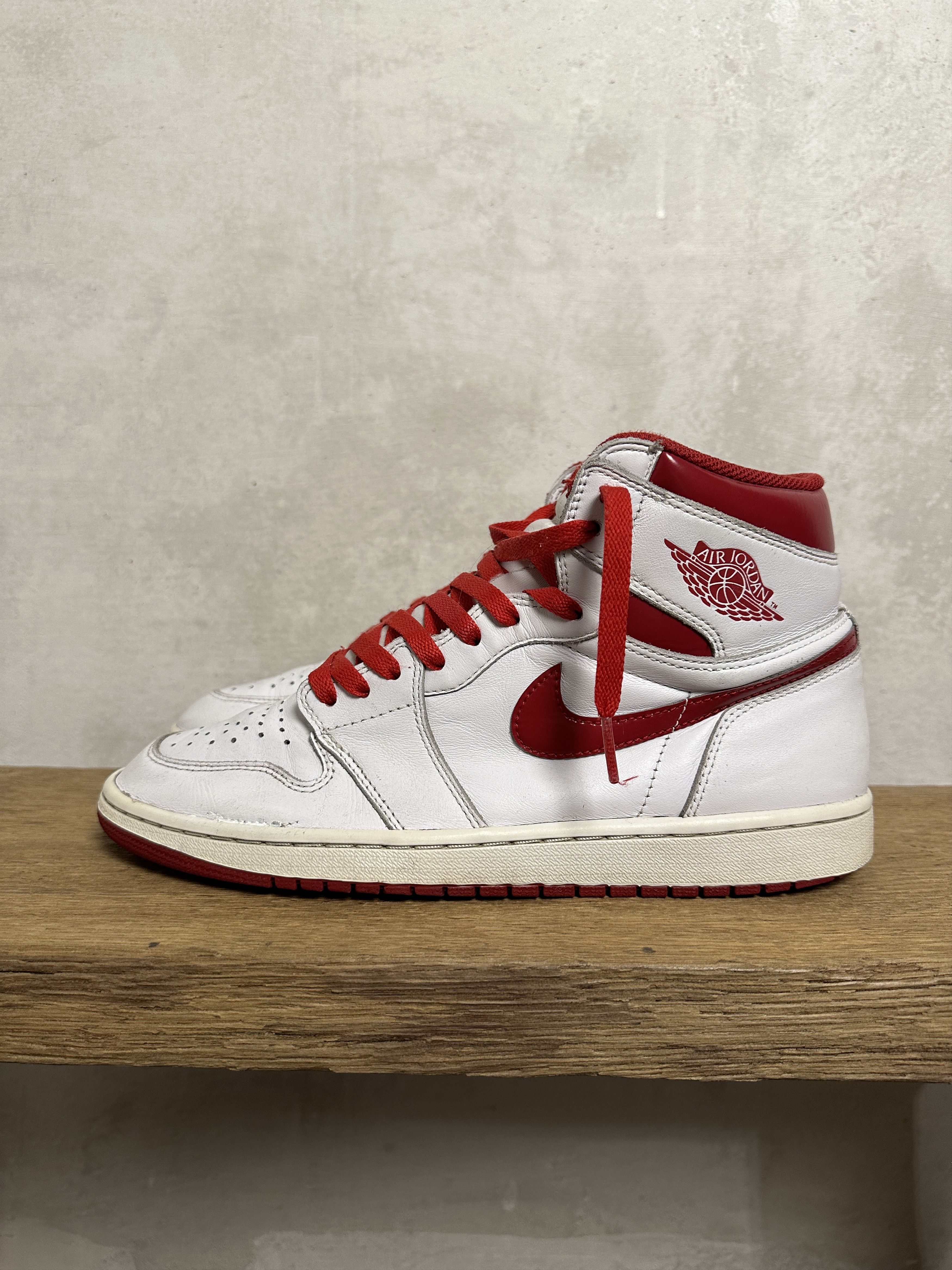 Pre-owned Jordan Nike Air Jordan 1 Retro High Og ‘metallic Red' Shoes In Red/white