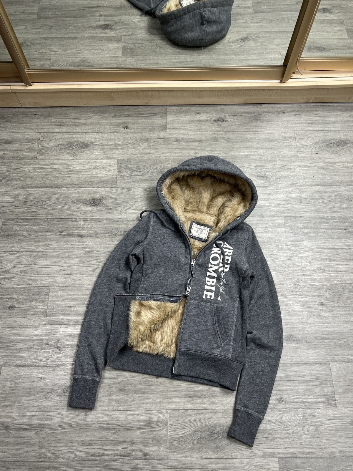 Abercrombie & Fitch abercrombie & Fitch vintage y2k zip hoodie Jackets fur Size XS / US 0-2 / IT 36-38 - 2 Thumbnail