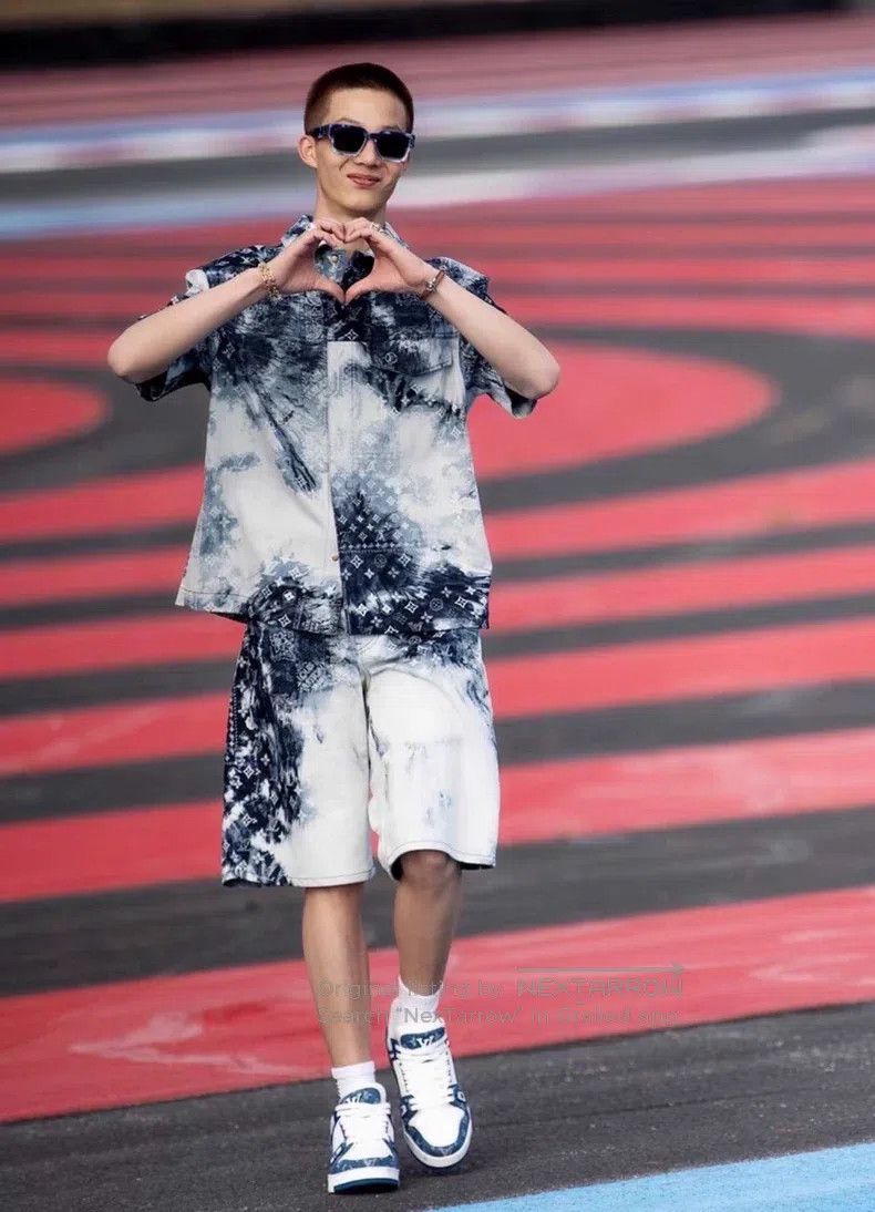 Louis Vuitton Louis Vuitton Tie-dyed cashew flower straight-leg shorts Size US 29 - 7 Thumbnail