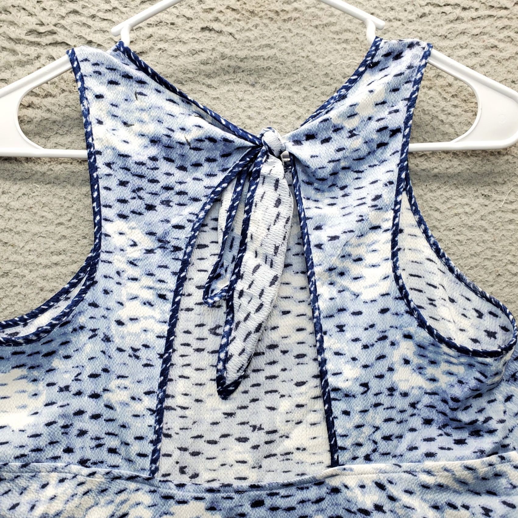 Lou & Grey Lou & Grey Tank Top Womens XS Multi Tie Dye Sleeveless Cutout Tie Back Wide Strap Shirt Adult Womens Color Multicolor Pattern Tie Dye 90s Outdoor Size XS / US 0-2 / IT 36-38 - 8 Thumbnail