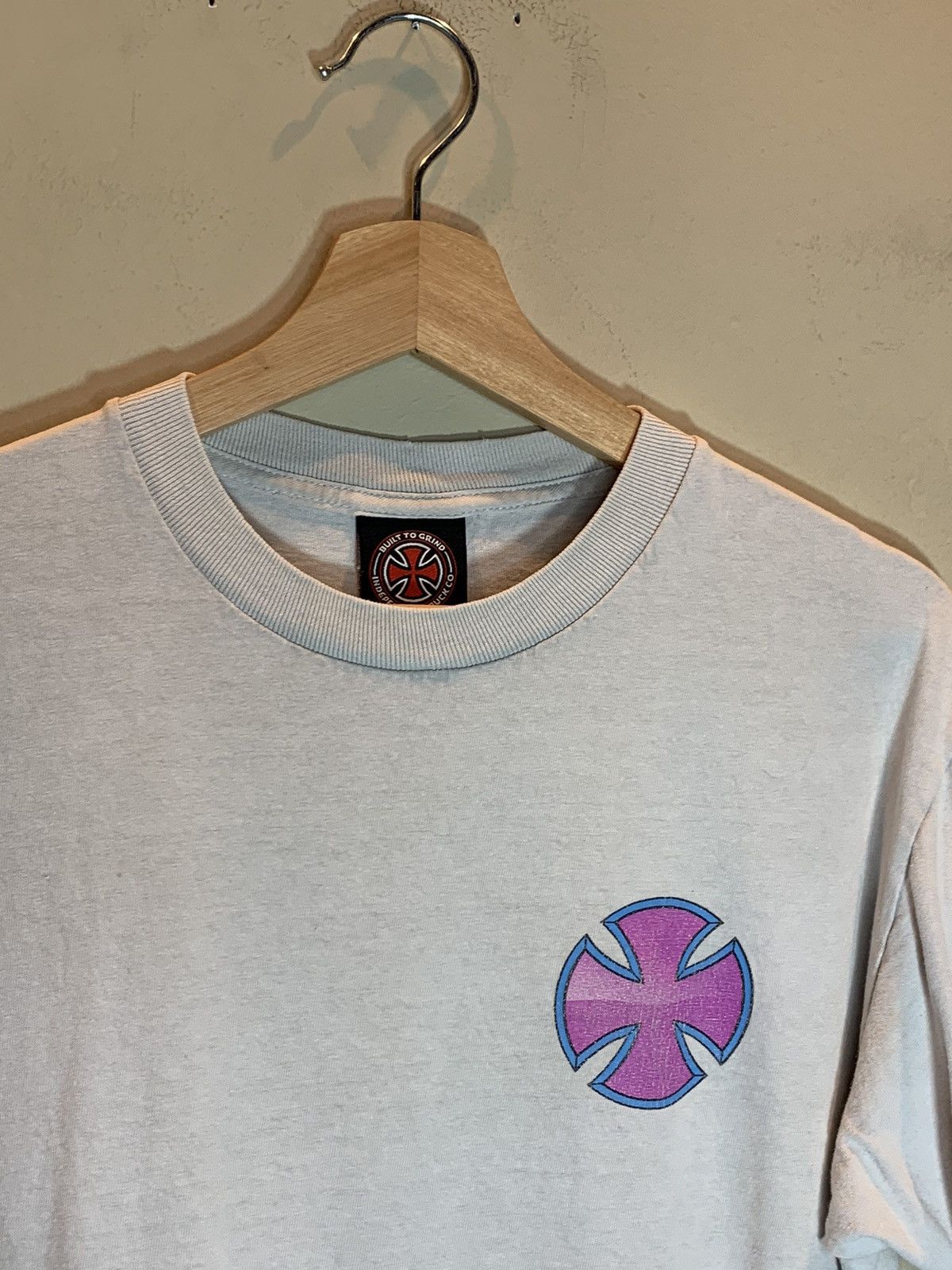 Independent Truck Co. *RARE* Vintage Independent Truck Co Cross Skate Art T-Shirt Size US M / EU 48-50 / 2 - 4 Thumbnail
