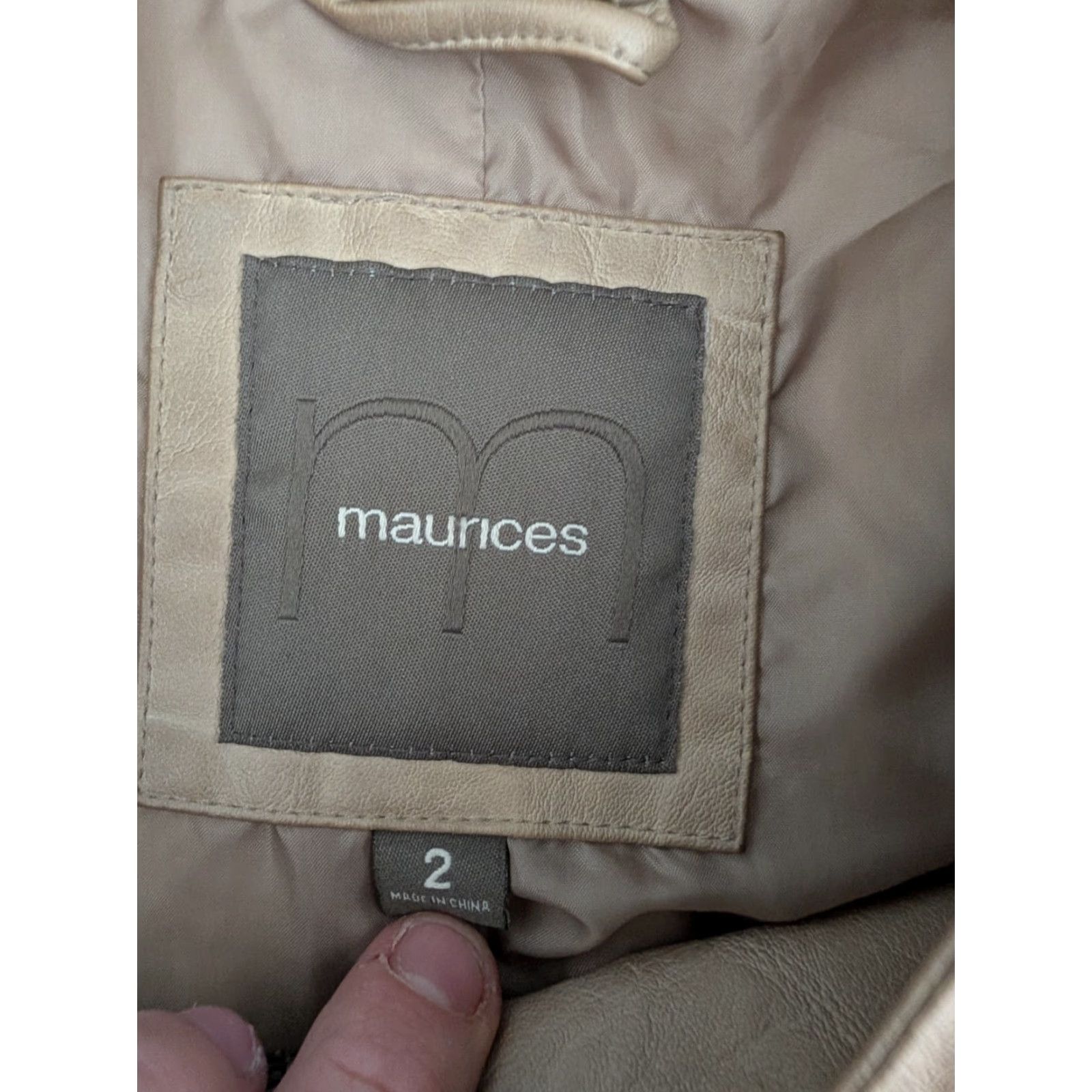 Vintage Maurices NWT Womens Size 2 Faux Leather Moto Jacket Coat Zipper Ribbed Knit Sides Short Length Long Sleeve Motorcycle Jacket Modern Punk Beiges Size XS / US 0-2 / IT 36-38 - 6 Thumbnail