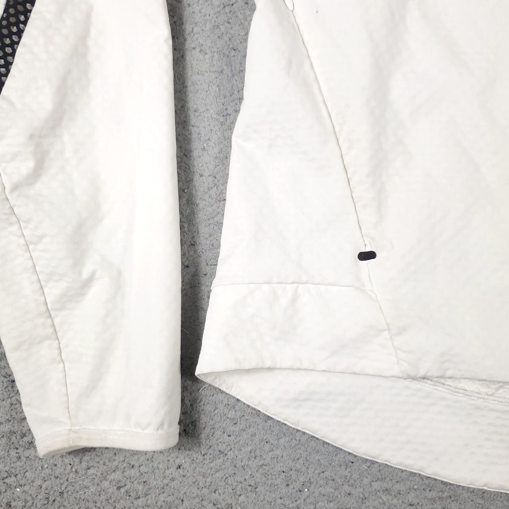 Nike Nike Windbreaker Jacket Womens Large Off-White Black Full Zip Activewear Size L / US 10 / IT 46 - 3 Thumbnail