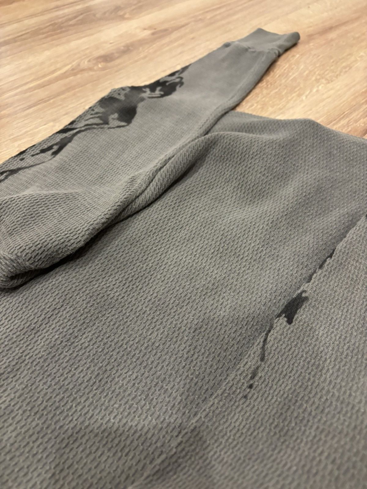 Yeezy Yeezy Season 6 Printed Thermal S – Gravel & Ghost WITH TAGS Size S / US 4 / IT 40 - 12 Thumbnail