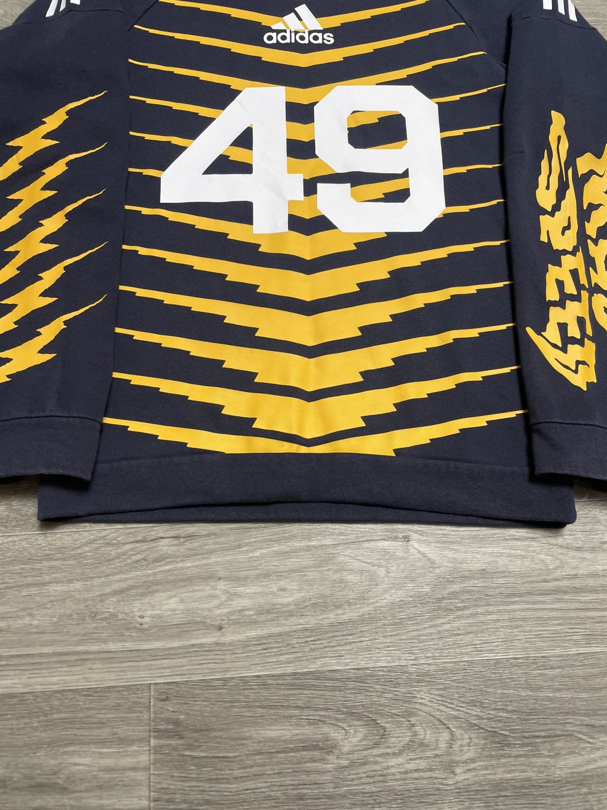 Adidas Adidas Mad Speed Graphic Print Sweatshirt Y2K Size US S / EU 44-46 / 1 - 9 Thumbnail