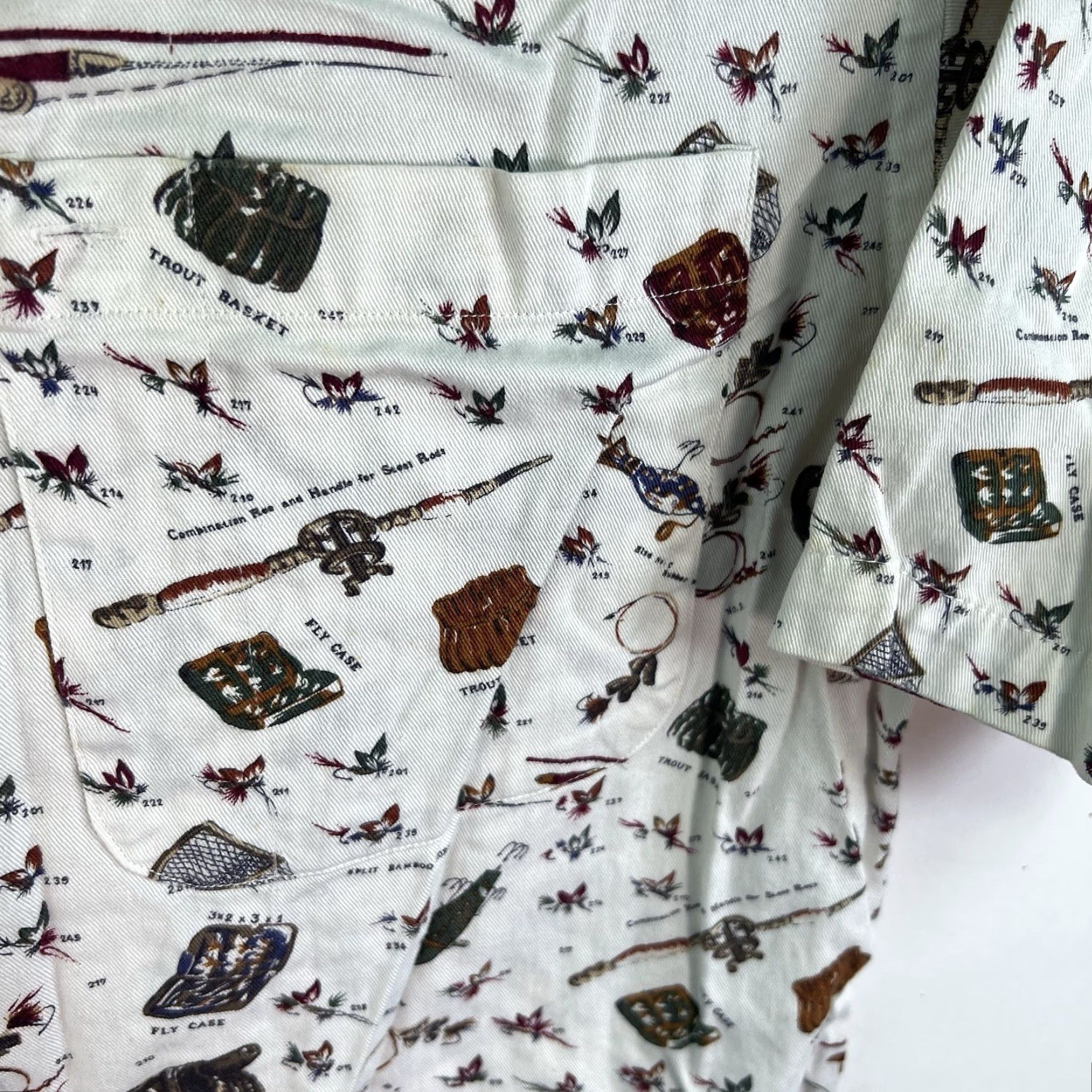 Vintage VINTAGE Bimini Bay Fly Fishing Button-Down Shirt Men's Size M Short Sleeve Beige Animal Print Size US M / EU 48-50 / 2 - 3 Thumbnail