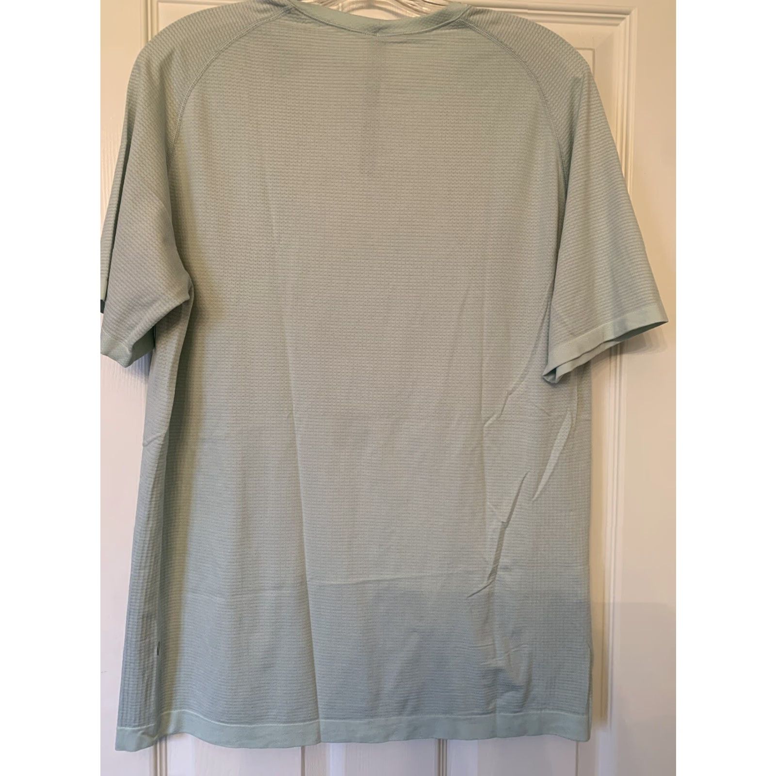 Lululemon Lululemon Men Shirt Large Live in Practice Short Sleeve Performance Athletic Shirt Size US L / EU 52-54 / 3 - 3 Thumbnail