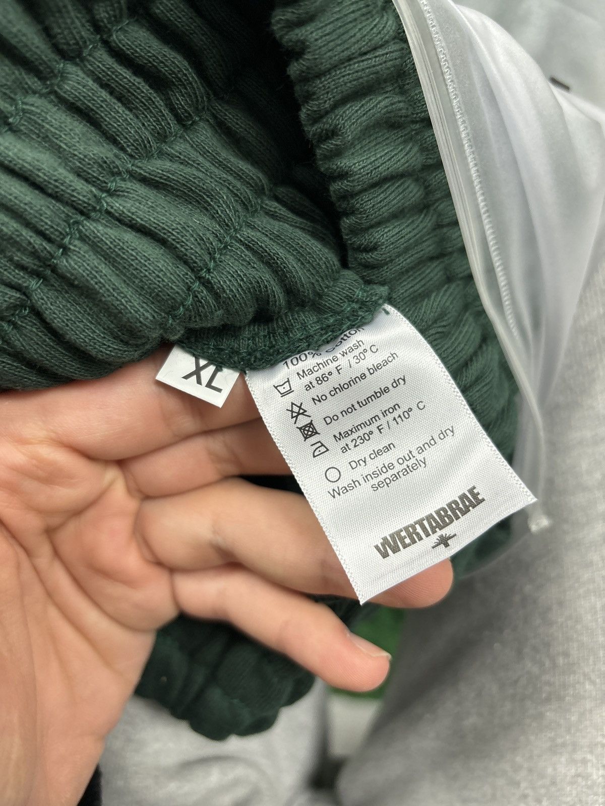Vertabrae Vertabrae Sweatpants Green red XL X-LARGE Size US 36 / EU 52 - 3 Thumbnail