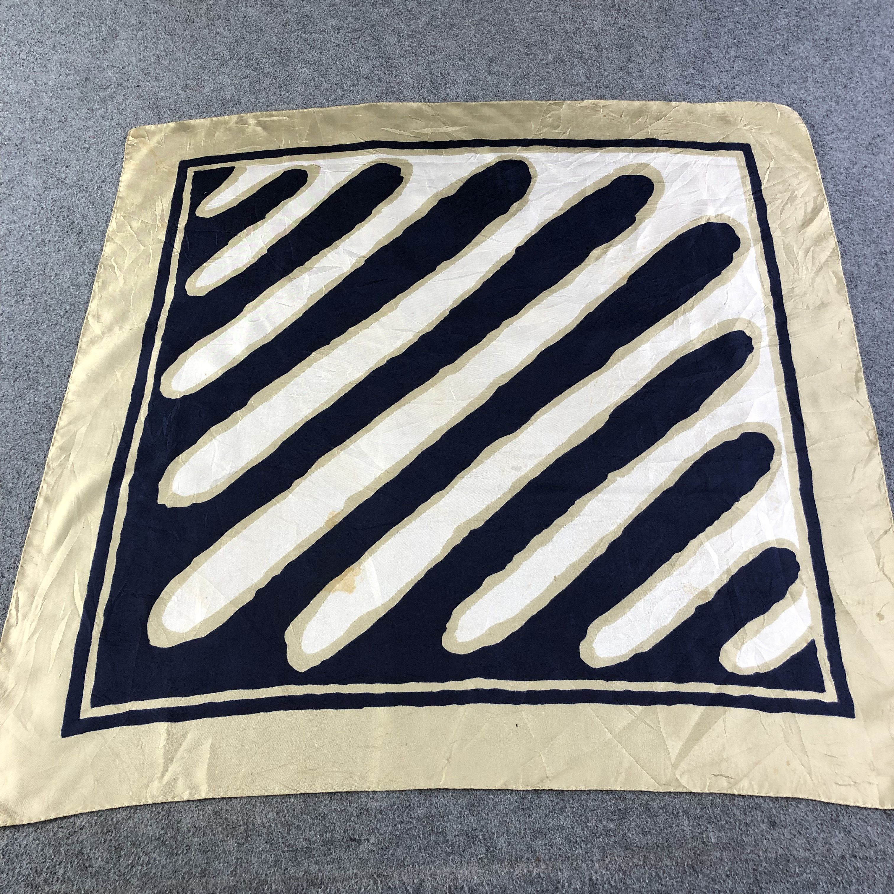 Vintage Vintage Dickins & Jones Abstract Hand Rolled Silk Scarf M421 Size ONE SIZE - 1 Thumbnail
