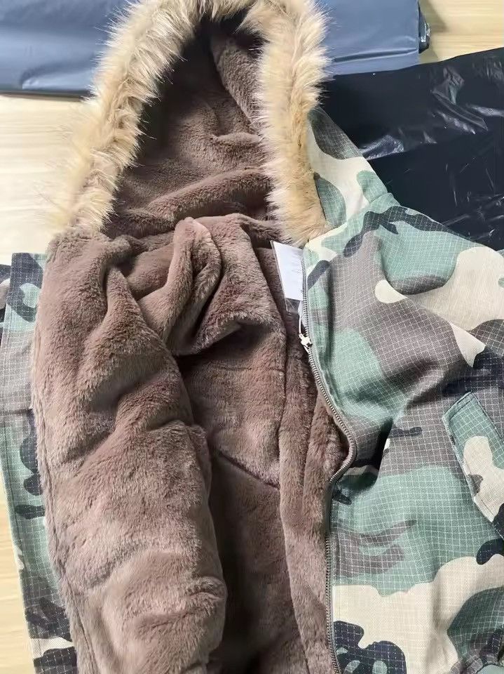 Japanese Brand Reversible Camouflage Fur Hooded Jacket, Military Style Size US L / EU 52-54 / 3 - 8 Thumbnail