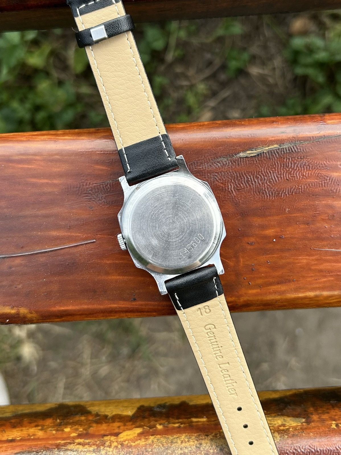 Vintage Vintage Watch Pobeda Soviet USSR Mechanical Wristwatch 1980s Size ONE SIZE - 23 Thumbnail