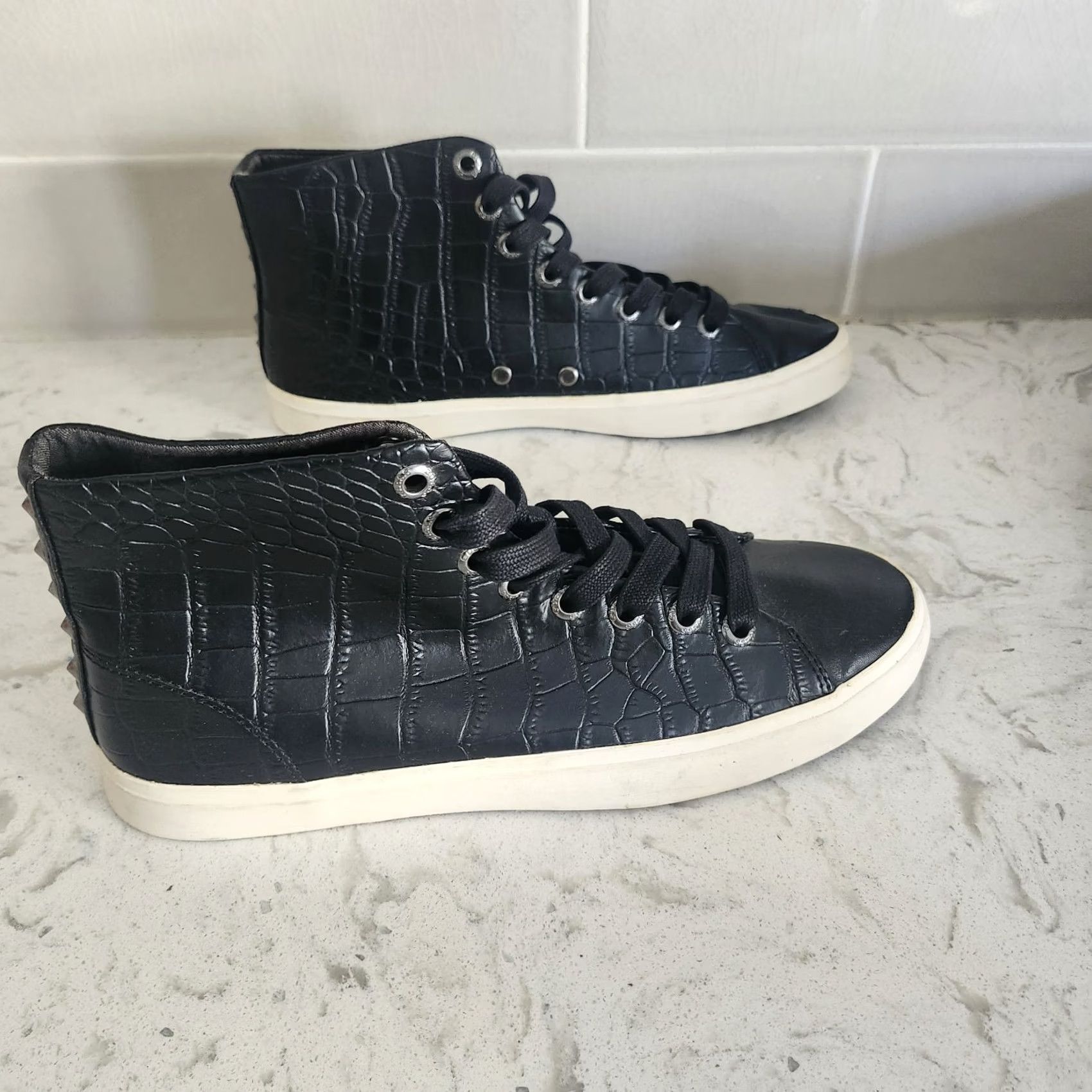 Guess GUESS High Top Sneakers Black Croc Embossed Lace Up Shoes Mens 9 Size US M / EU 48-50 / 2 - 5 Thumbnail