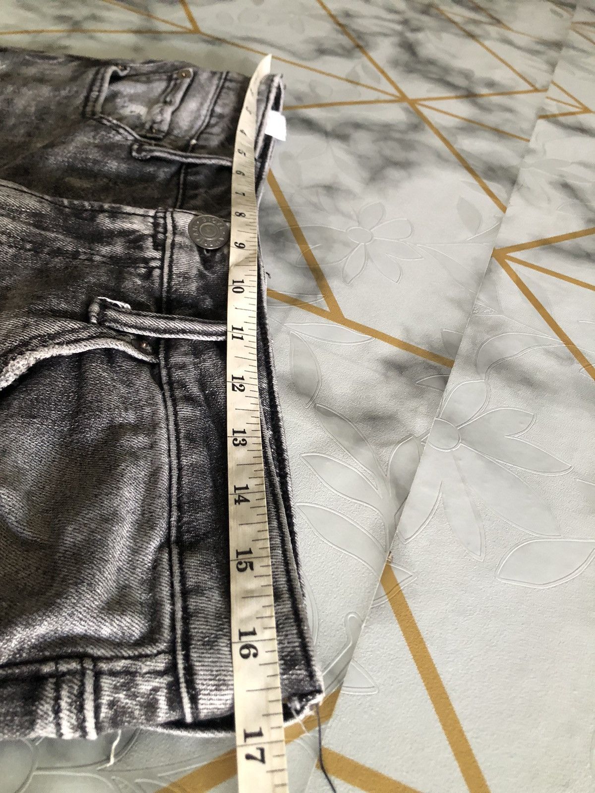 American Eagle Outfitters American Eagle Stretchable Distressed Denim Size US 33 - 6 Thumbnail