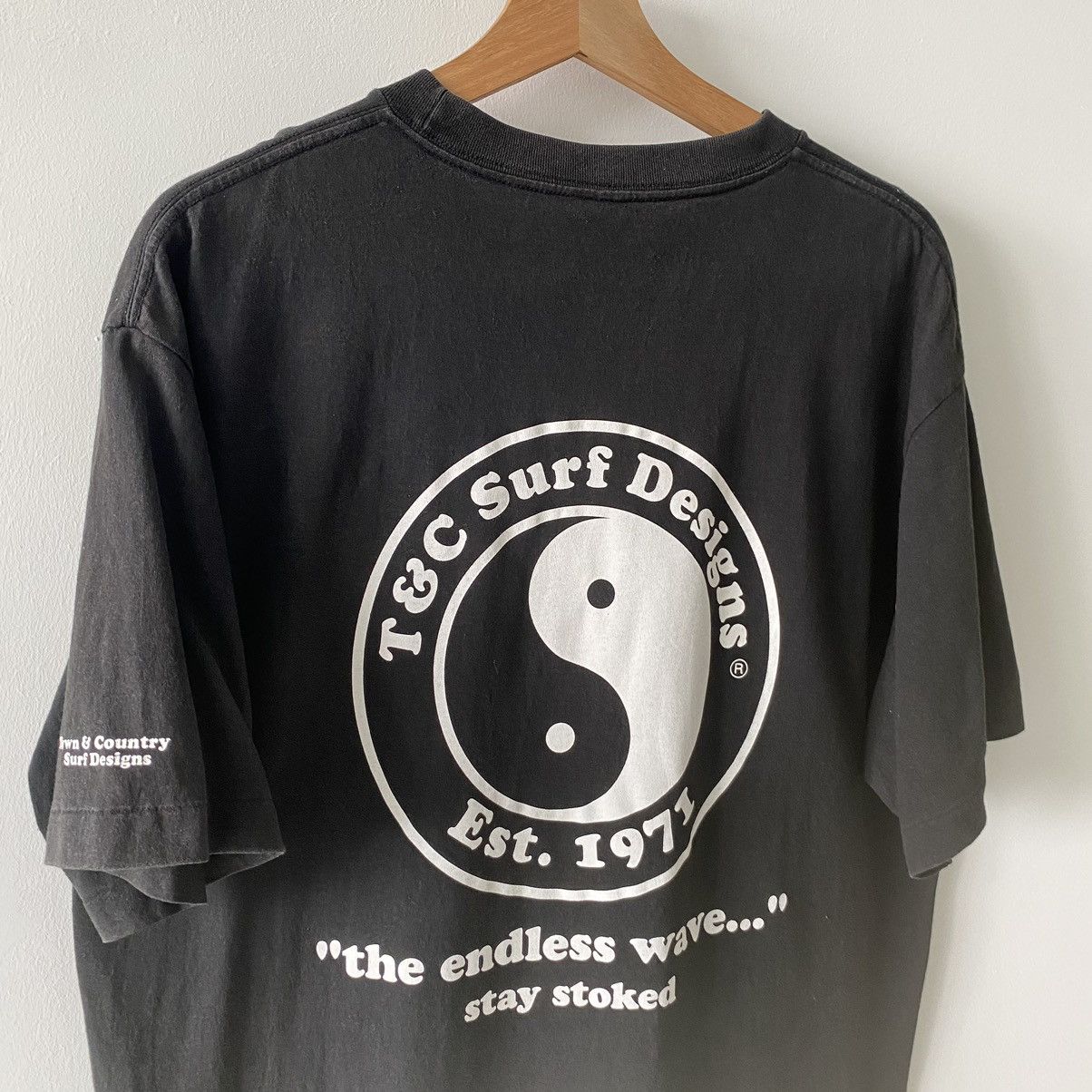 Vintage Vintage Faded 90s T&C Surf Designs ERD GRUNGE GRAIL TEE Size US XL / EU 56 / 4 - 3 Thumbnail