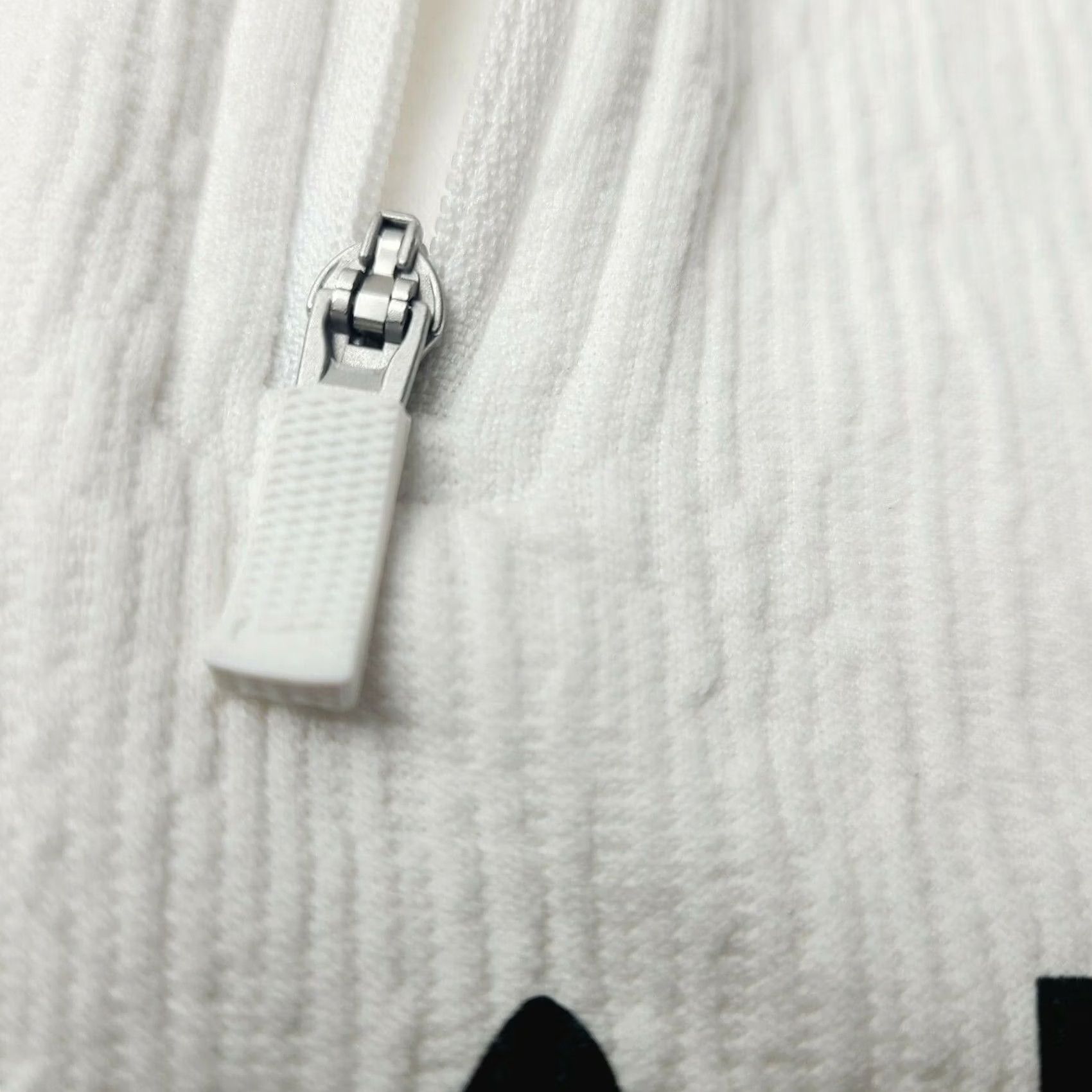 Nike Nike Arsenal FC Mens Large White 1/4 Zip Pullover Sweatshirt Sporting California Mens L White Arsenal FC Nike Shirt Classic Casual Sweatshirt Size US L / EU 52-54 / 3 - 5 Thumbnail