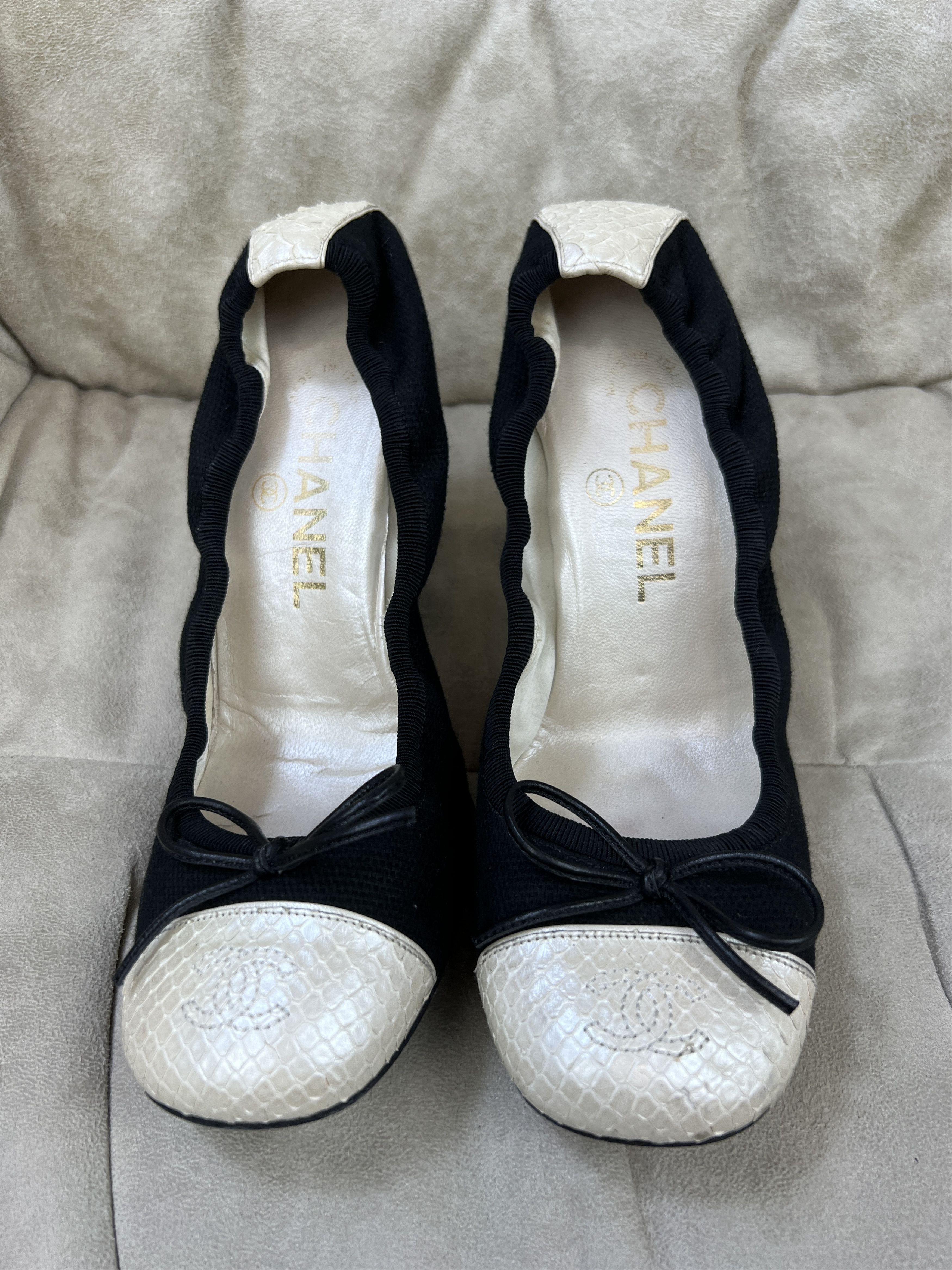 Chanel Chanel CC Logo Heels Balets Snake Skin Size US 7 / IT 37 - 2 Thumbnail