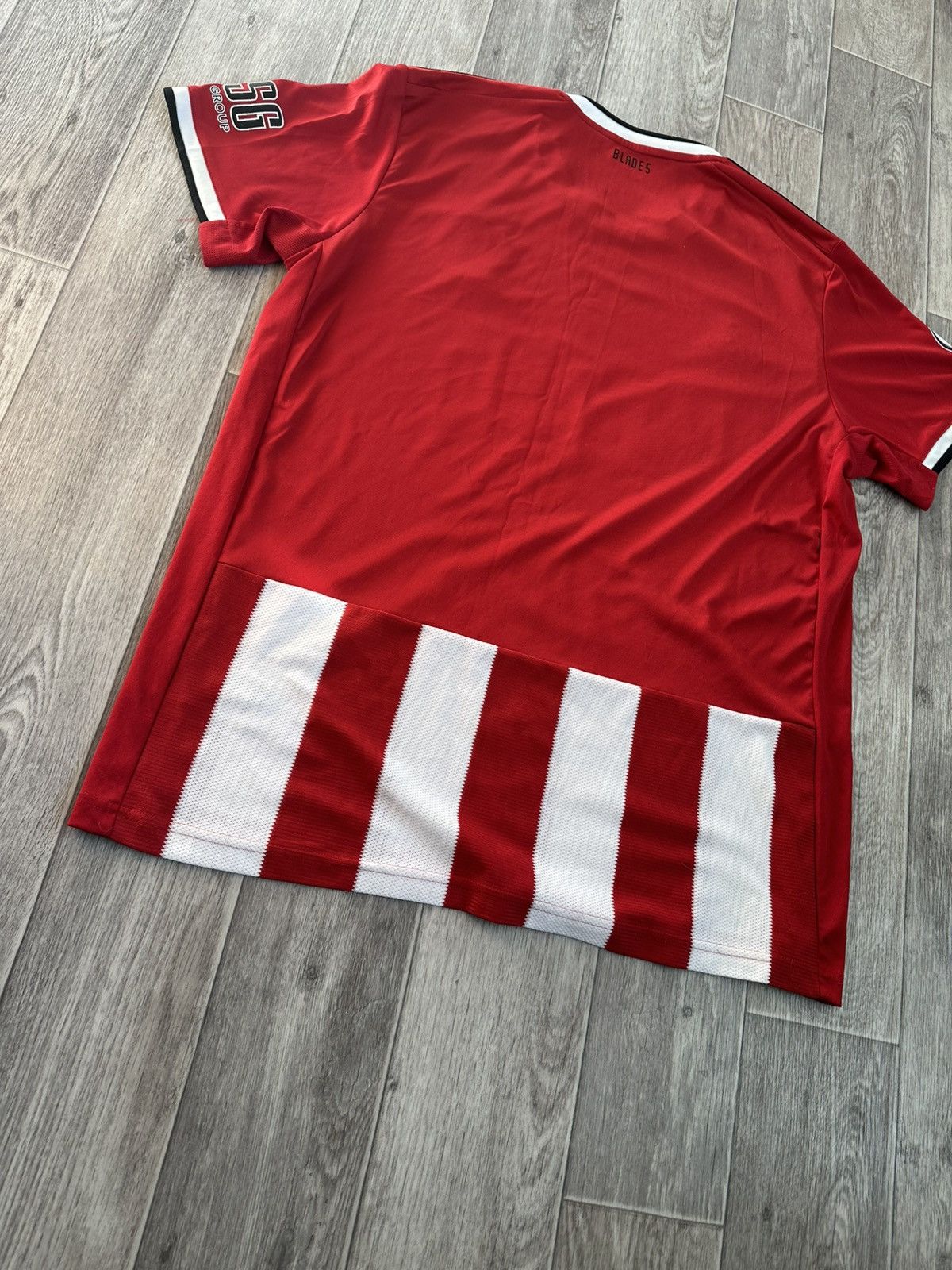 Adidas Vintage Adidas Sheffield United Home Tee T-Shirt white red Size US L / EU 52-54 / 3 - 12 Thumbnail