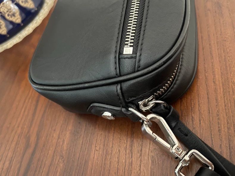 Vivienne Westwood vivienne westwood size os Saturn logo leather shoulder bag Size ONE SIZE - 3 Thumbnail