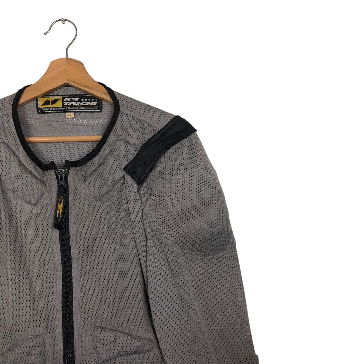 Japanese Brand RS Taichi Motorcycle Protective Mesh Jacket — Grey Size US L / EU 52-54 / 3 - 7 Thumbnail