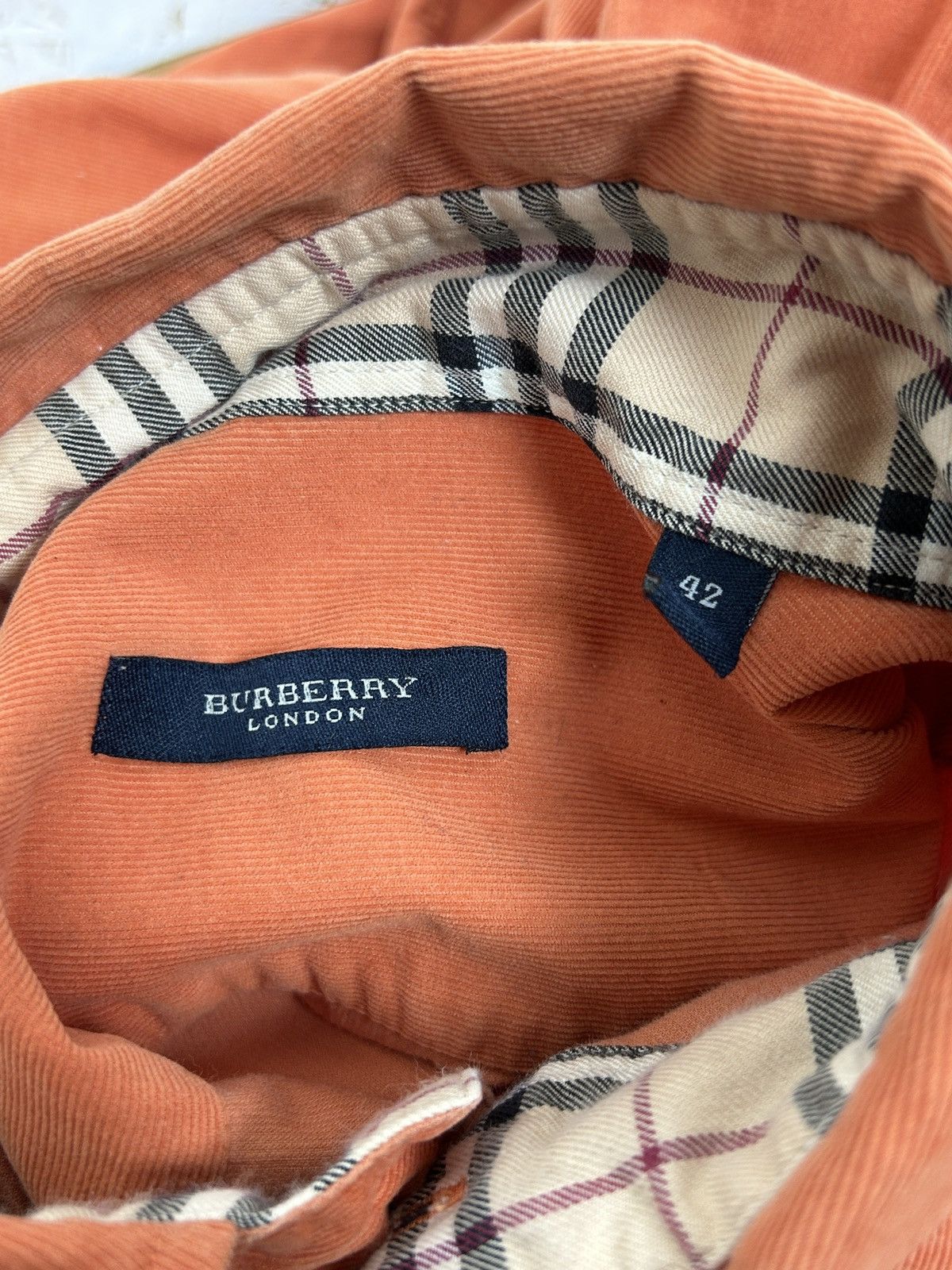 Burberry Vintage Burberry Micro Corduroy Velvet Button Up Shirt Size US L / EU 52-54 / 3 - 9 Thumbnail