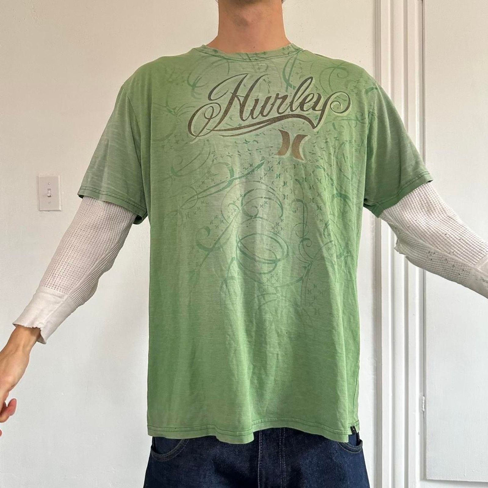 Hurley × Vintage Epic Vintage Y2K 00s Hurley Surf Skate AOP Graphic Tee Shirt Size US XL / EU 56 / 4 - 2 Thumbnail