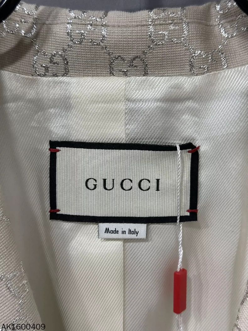 Gucci Gucci Size 38 Silver thread full-printed jacket size 38 250 Size US XS / EU 42 / 0 - 6 Thumbnail