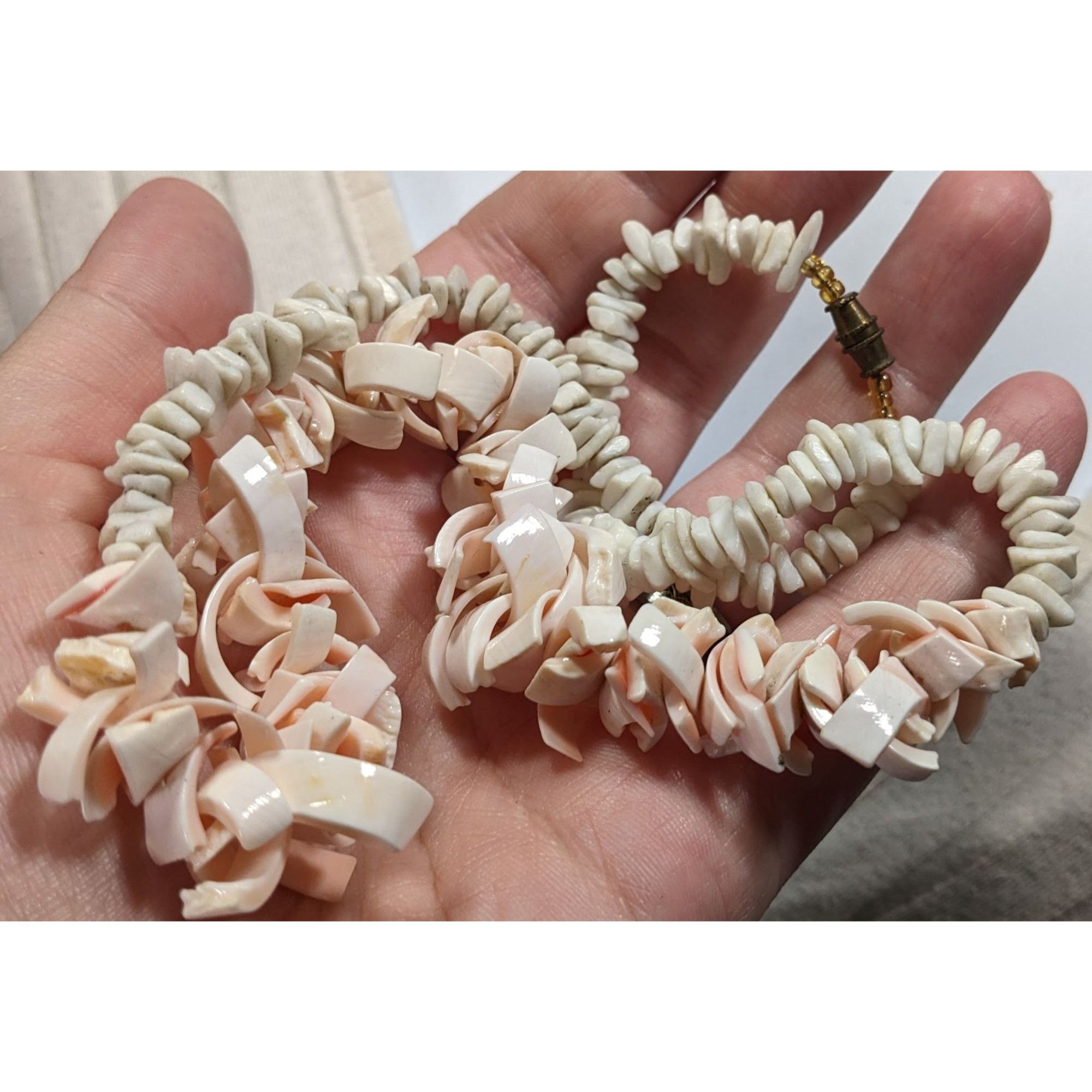 Other Vintage 70s Beachy Pink And White Shell Chip Beaded Necklace Size ONE SIZE - 5 Thumbnail