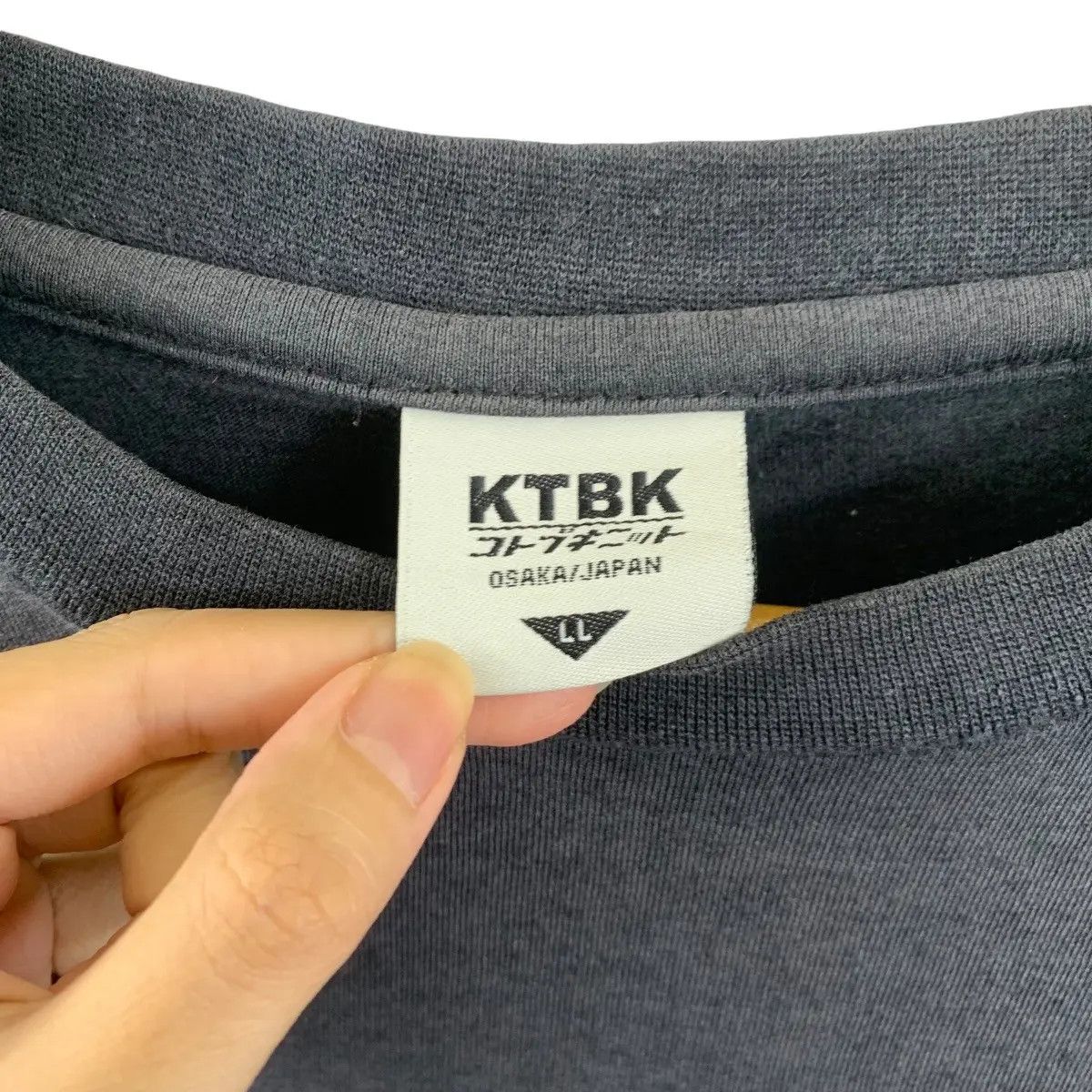 Vintage Vintage KOTOBUKI KNIT CO Japan Osaka Plain Tee Shirt Size US XL / EU 56 / 4 - 3 Thumbnail
