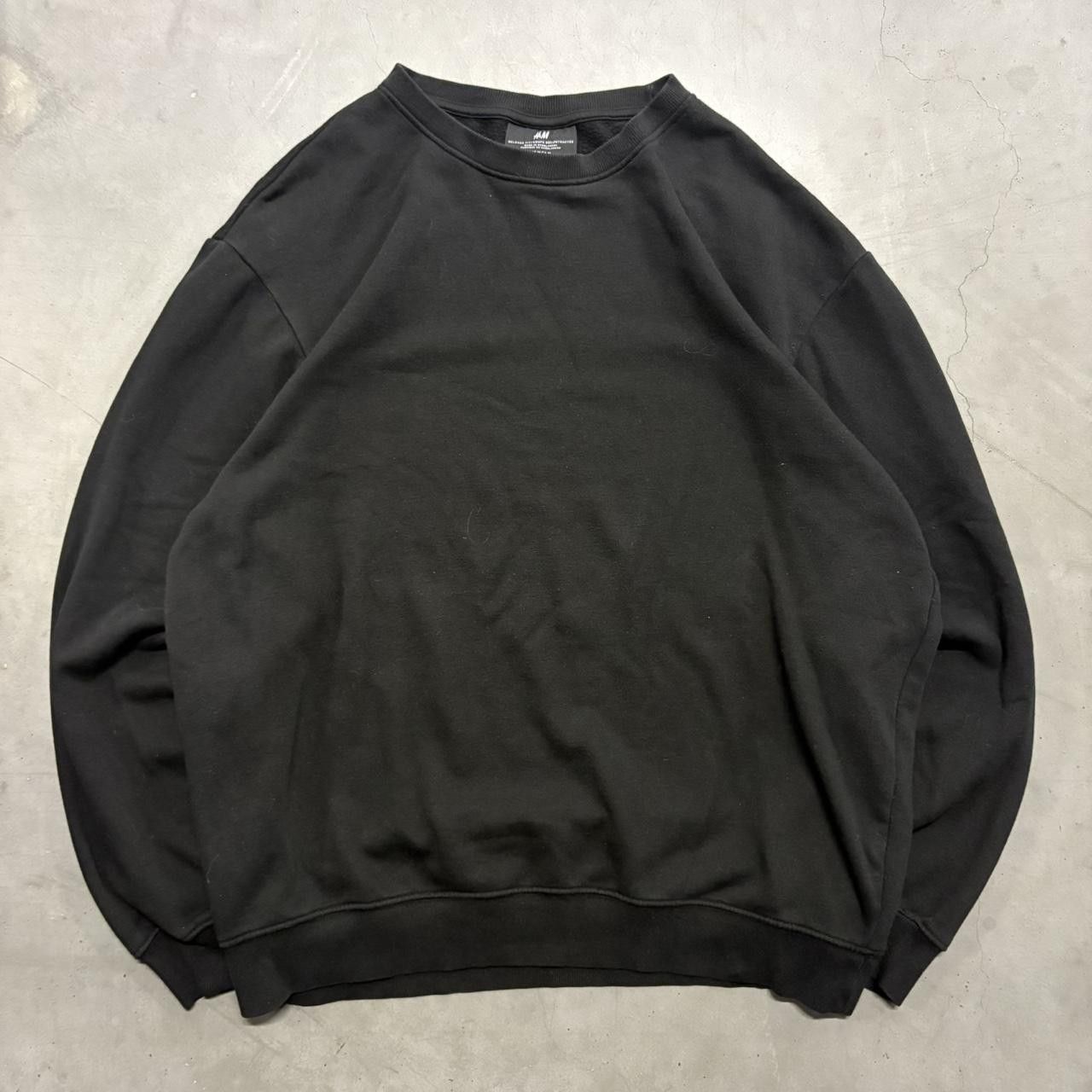 Vintage Crazy Vintage Y2K/2000s Blank Black H&M Crewneck Sweatshirt! Size US M / EU 48-50 / 2 - 1 Thumbnail