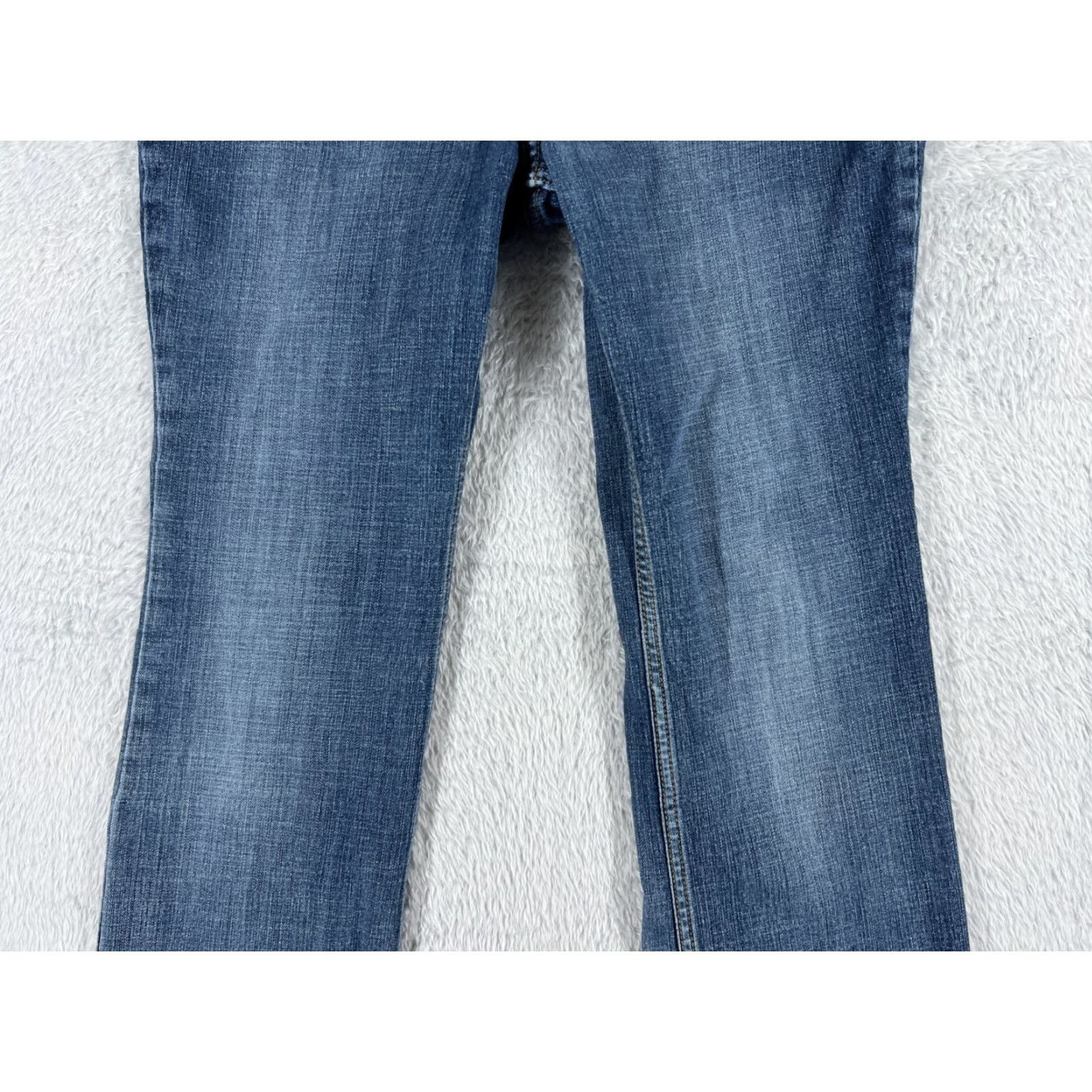 Wrangler Wrangler Jeans Women 11 Blue Denim Bootcut Mid Wash Embroidered 30x28 Pants Regular SwMt Size 32" / US 10 / IT 46 - 3 Thumbnail