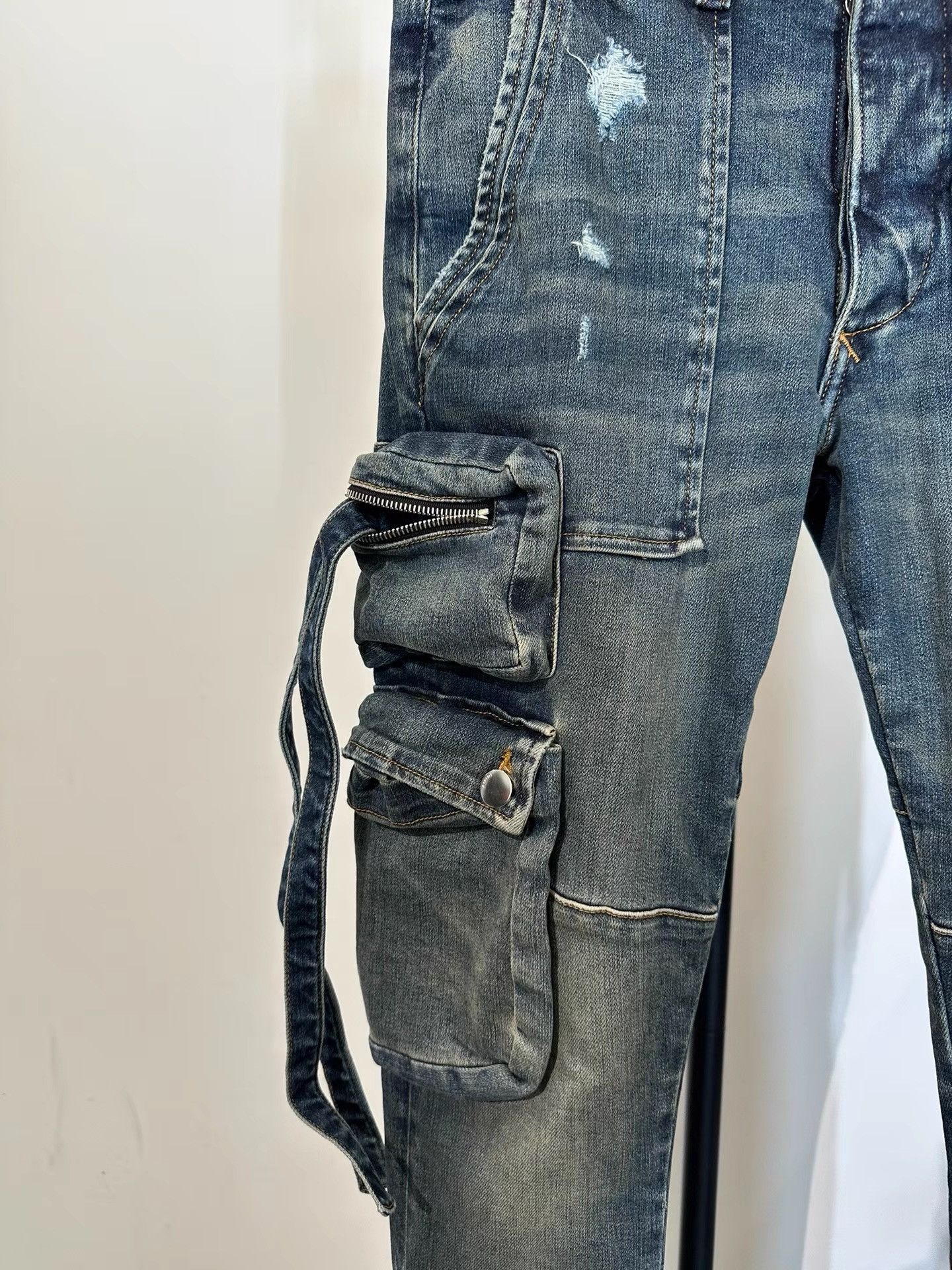 Amiri Amiri Multi-pocket Ribbon Cargo Jeans K35 Size US 29 - 3 Thumbnail