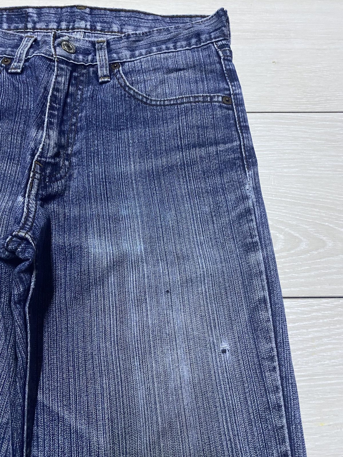 Levi's Vintage Levis 553 Blue Wash Distressed Slim Fit Jeans Size US 32 / EU 48 - 8 Thumbnail