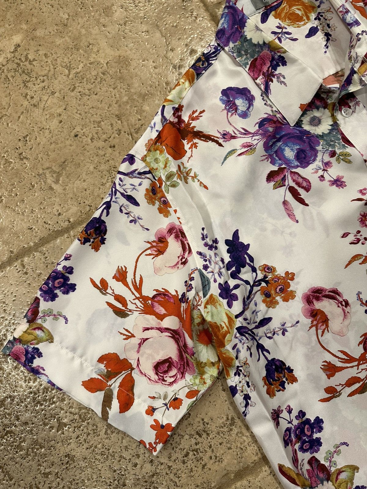 Dior Dior x Kaws Kim Jones Silk Floral Button Up Bee Logo Shirt Size US M / EU 48-50 / 2 - 7 Thumbnail