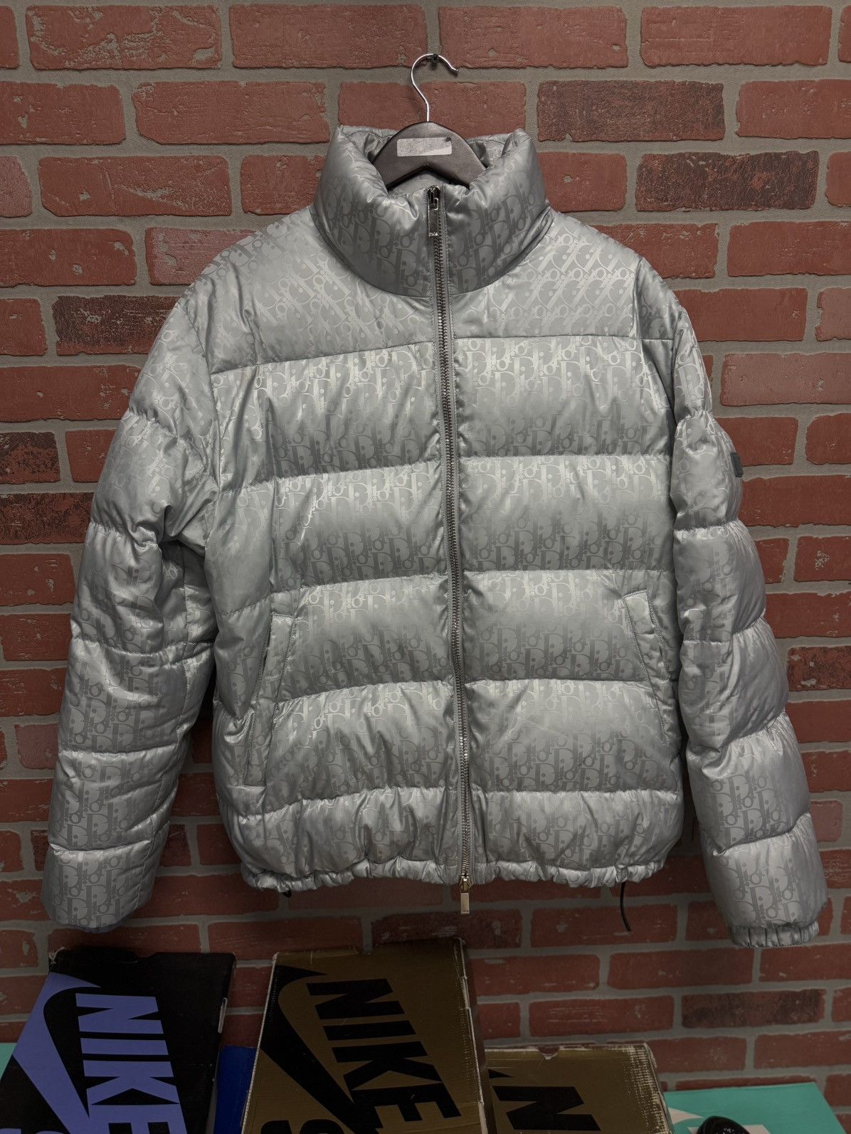 Dior Dior Oblique Down Puffer Jacket Size 54 Silver CLEAN Size US L / EU 52-54 / 3 - 1 Thumbnail