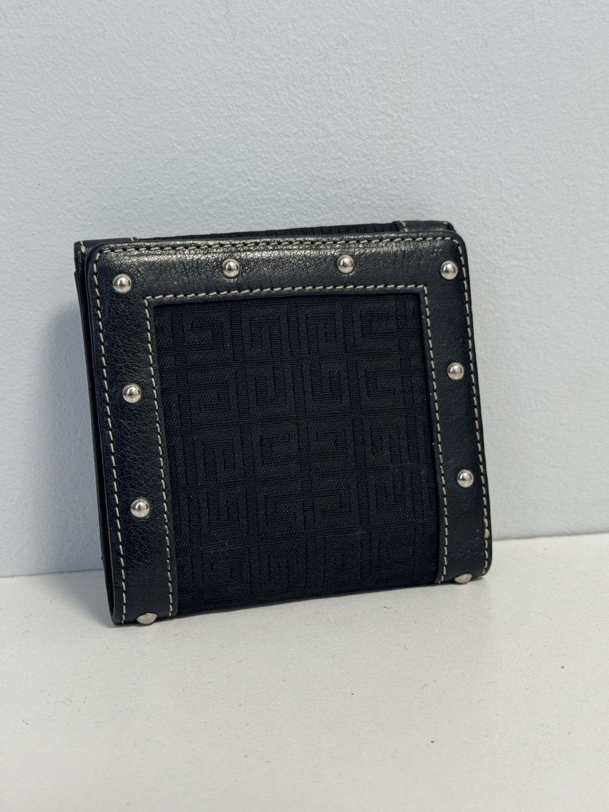 Givenchy Auth Givenchy Vintage Leather Compact Wallet Preowned Black Size ONE SIZE - 10 Thumbnail