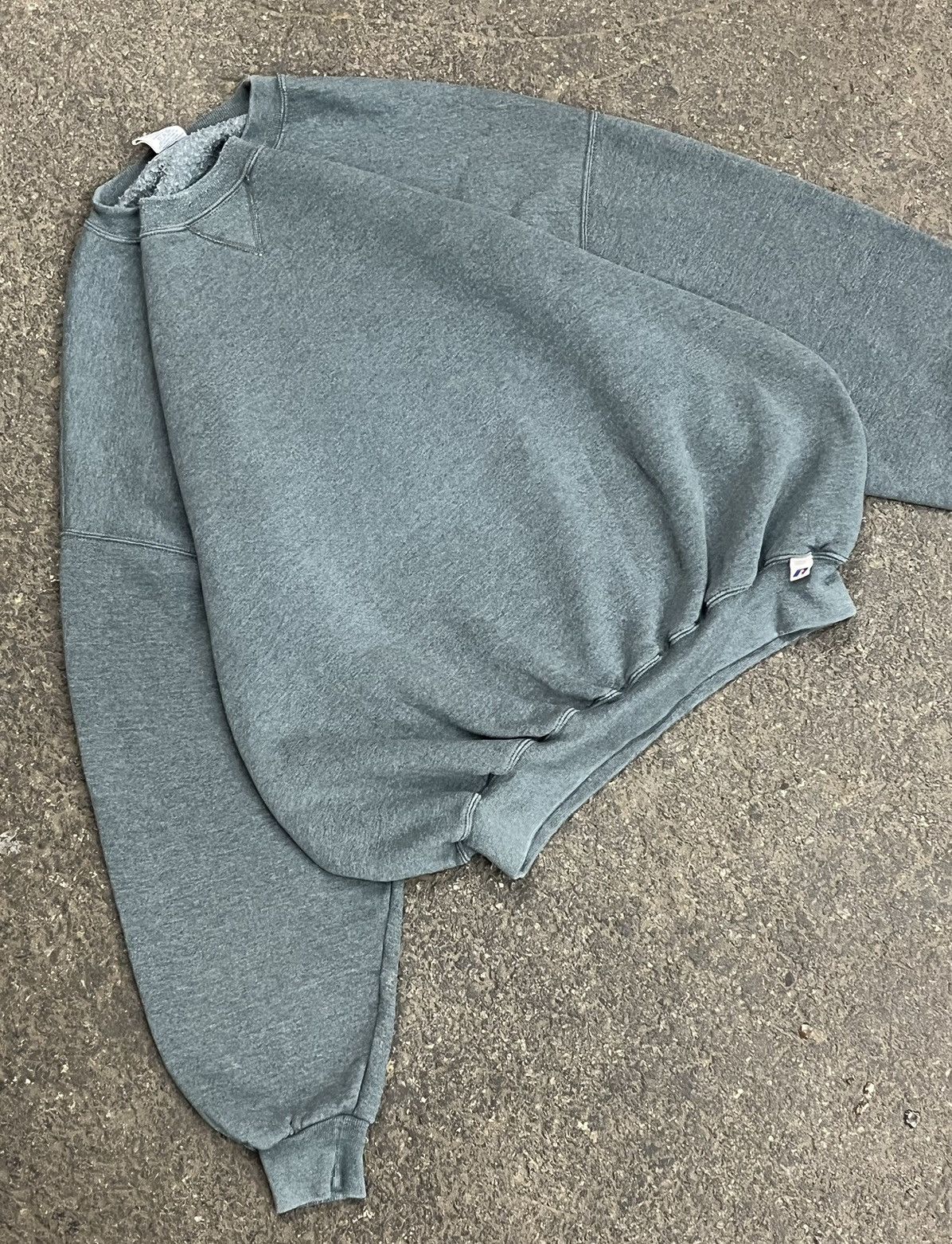 Russell Athletic × Vintage Russell athletic boxy fit faded crewneck streetwear hype Size US XXL / EU 58 / 5 - 1 Thumbnail
