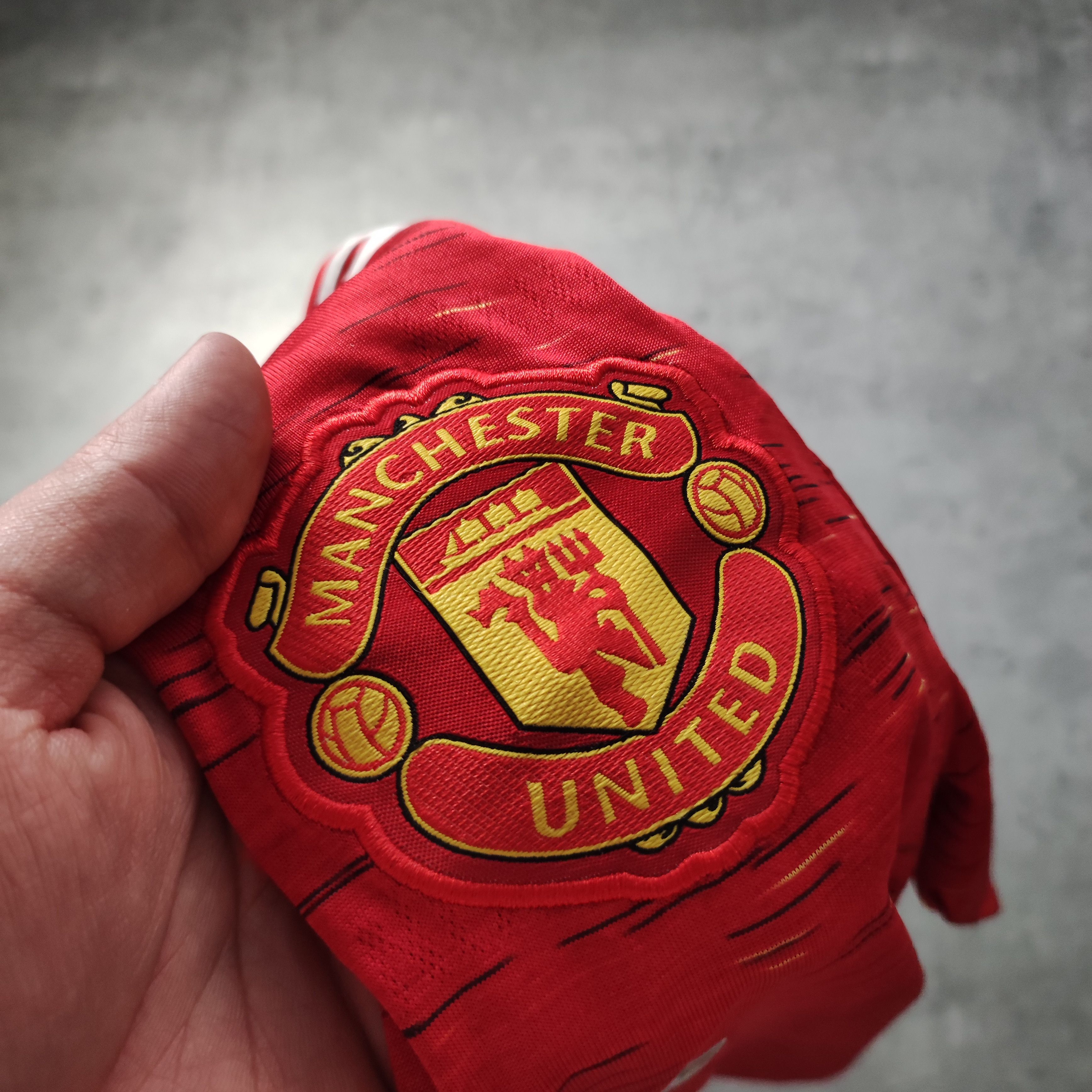 Adidas RARE Manchester United 2020 Adidas Football Home Jersey Size US L / EU 52-54 / 3 - 6 Thumbnail