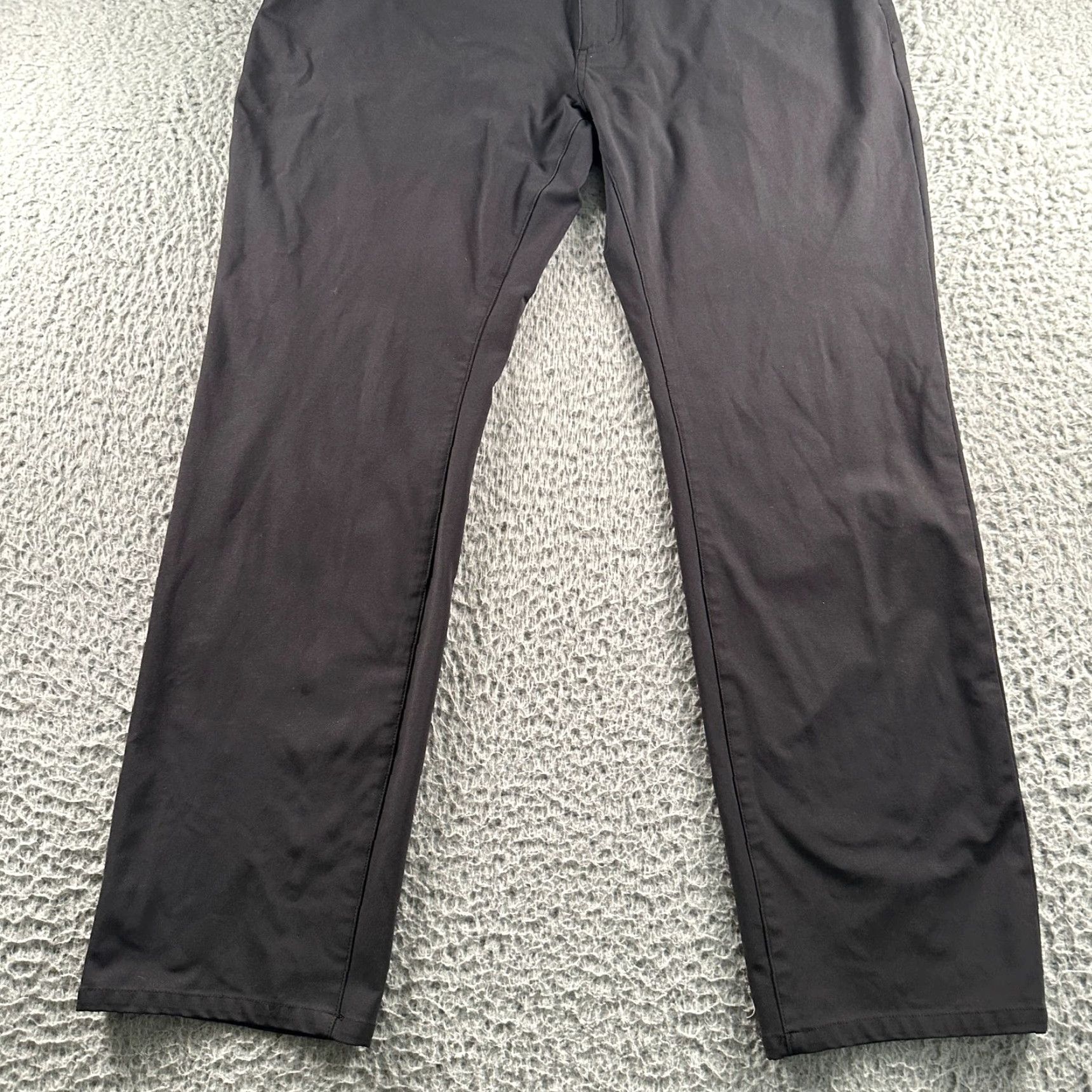 G/FORE G/FORE Pants Mens 36x30 Black Performance Stretch Golf Straight Leg Casual Men Regular Solid Front Flat Front Logo Accents Vintage No Size US 36 / EU 52 - 3 Thumbnail