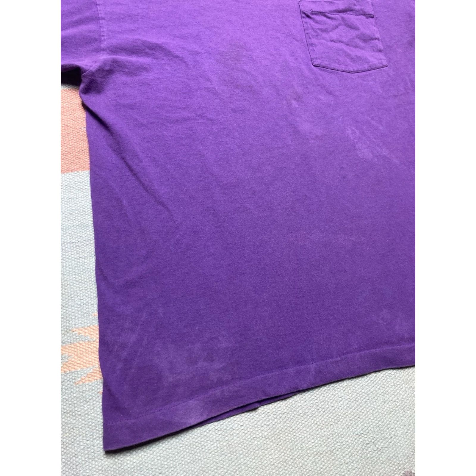 Vintage VINTAGE 90s Pocket T Shirt Faded Purple Plum Single Stitch Cotton Adult XL Men Size US XL / EU 56 / 4 - 2 Thumbnail