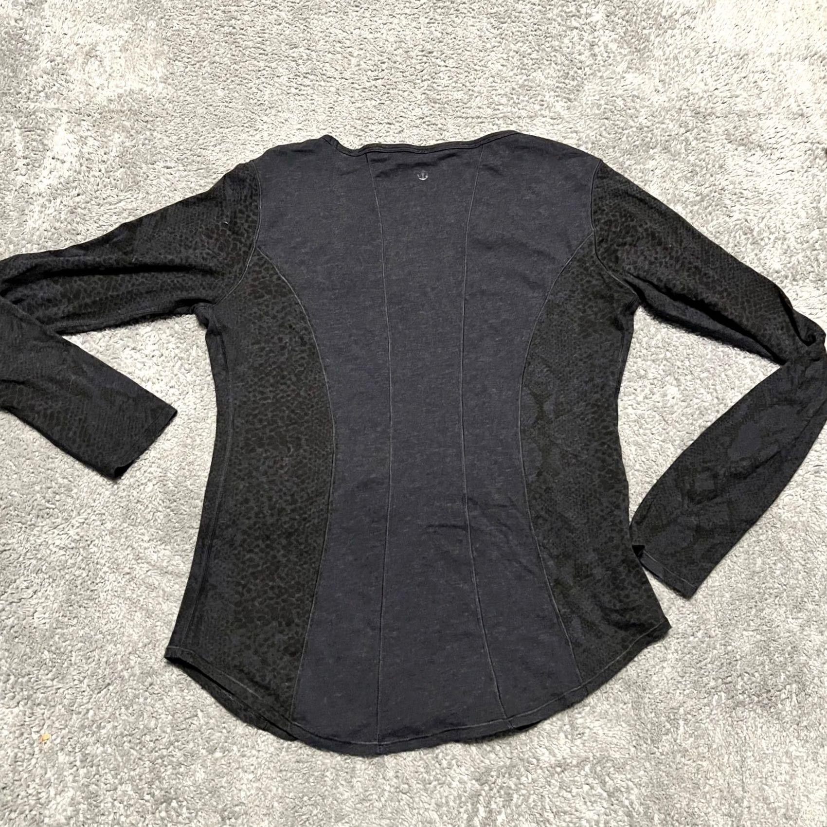Lululemon Lululemon Shirt Womens Large Gray Long Sleeve Lace Women's L Regular Casual Size L / US 10 / IT 46 - 3 Thumbnail