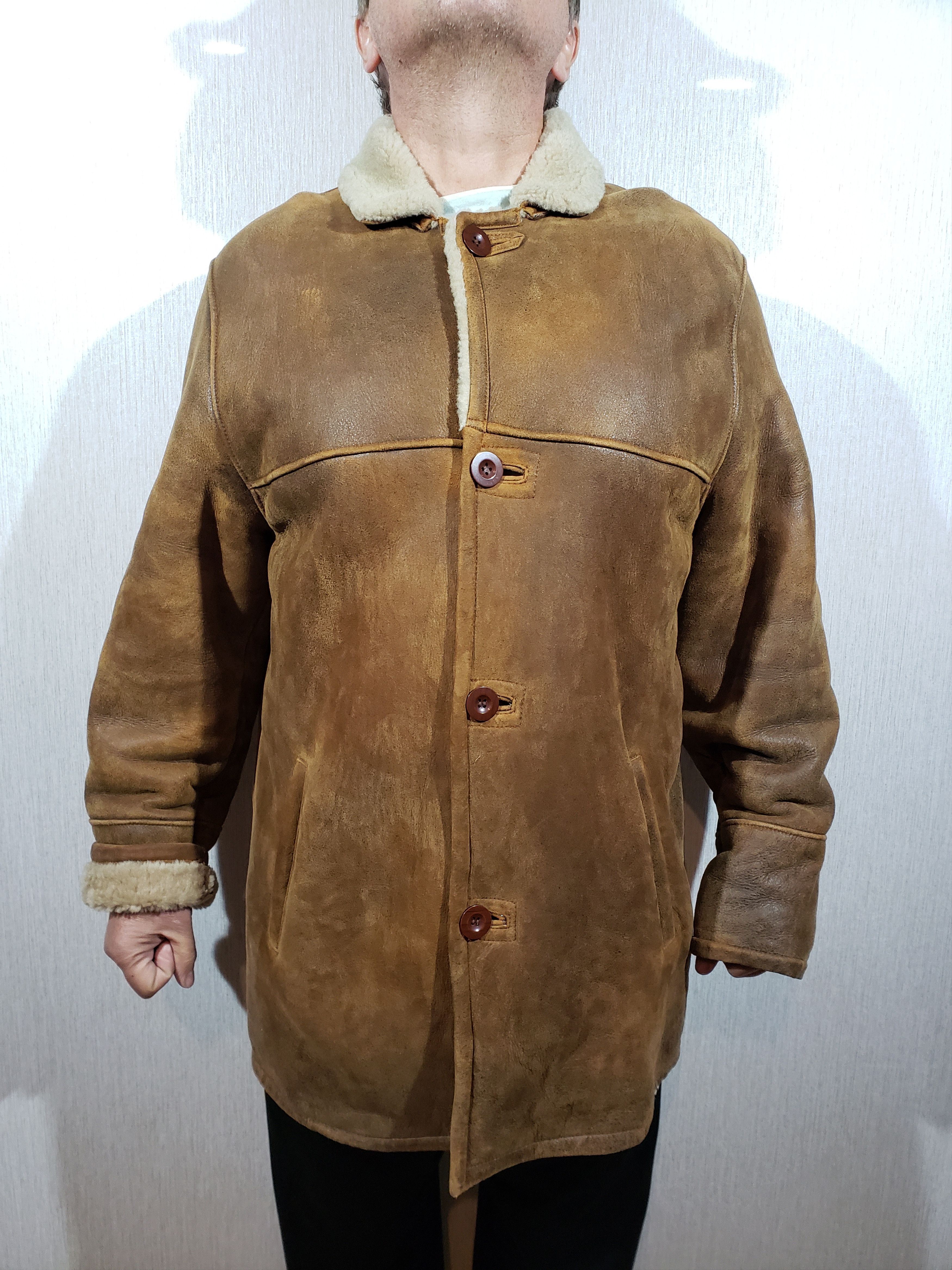 Other Brown men's sheepskin coat with buttons. Size US L / EU 52-54 / 3 - 1 Thumbnail