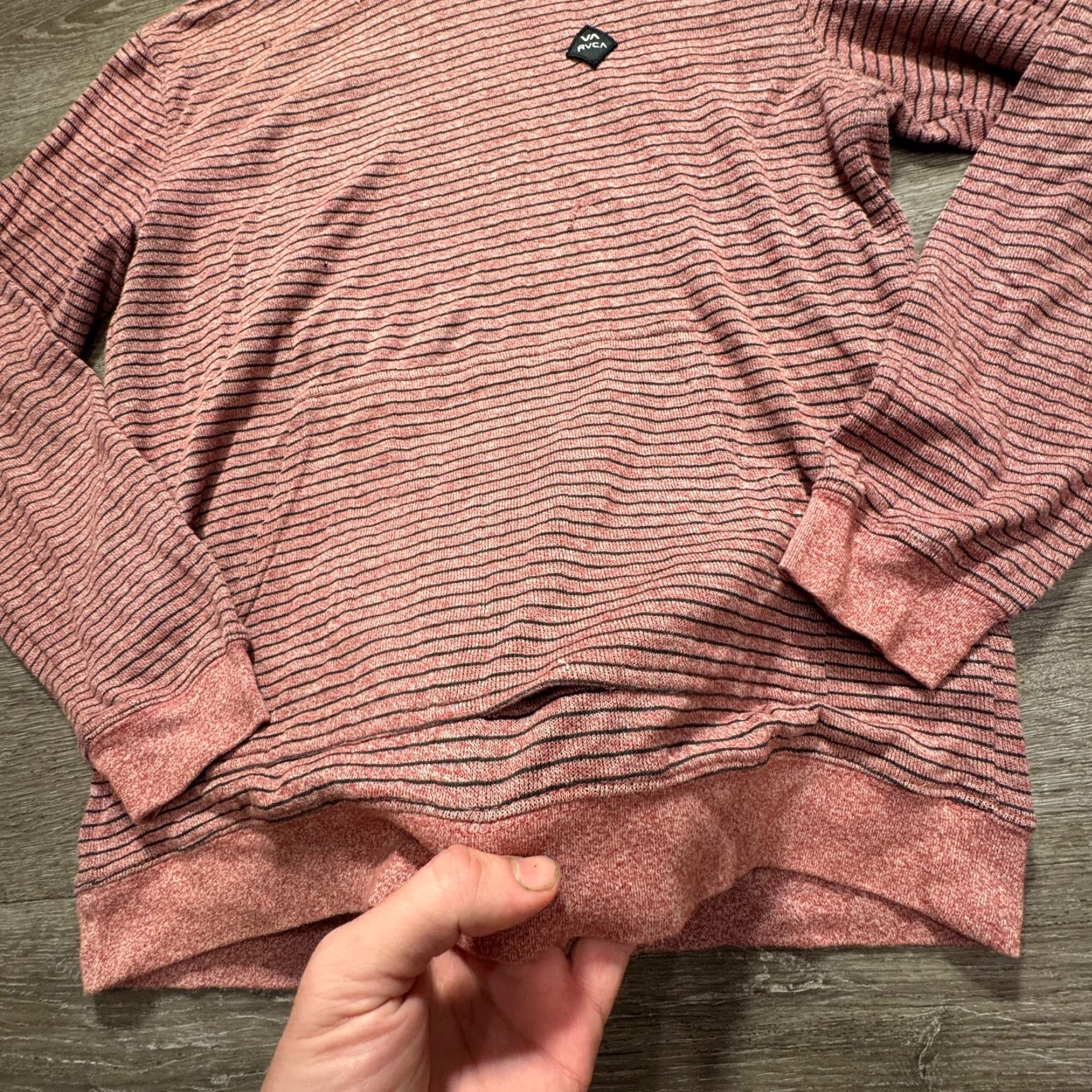 RVCA RVCA Hoodie Mens M Red Regular Fit Lightweight Pocket Pullover Skate Adult Size US M / EU 48-50 / 2 - 4 Thumbnail