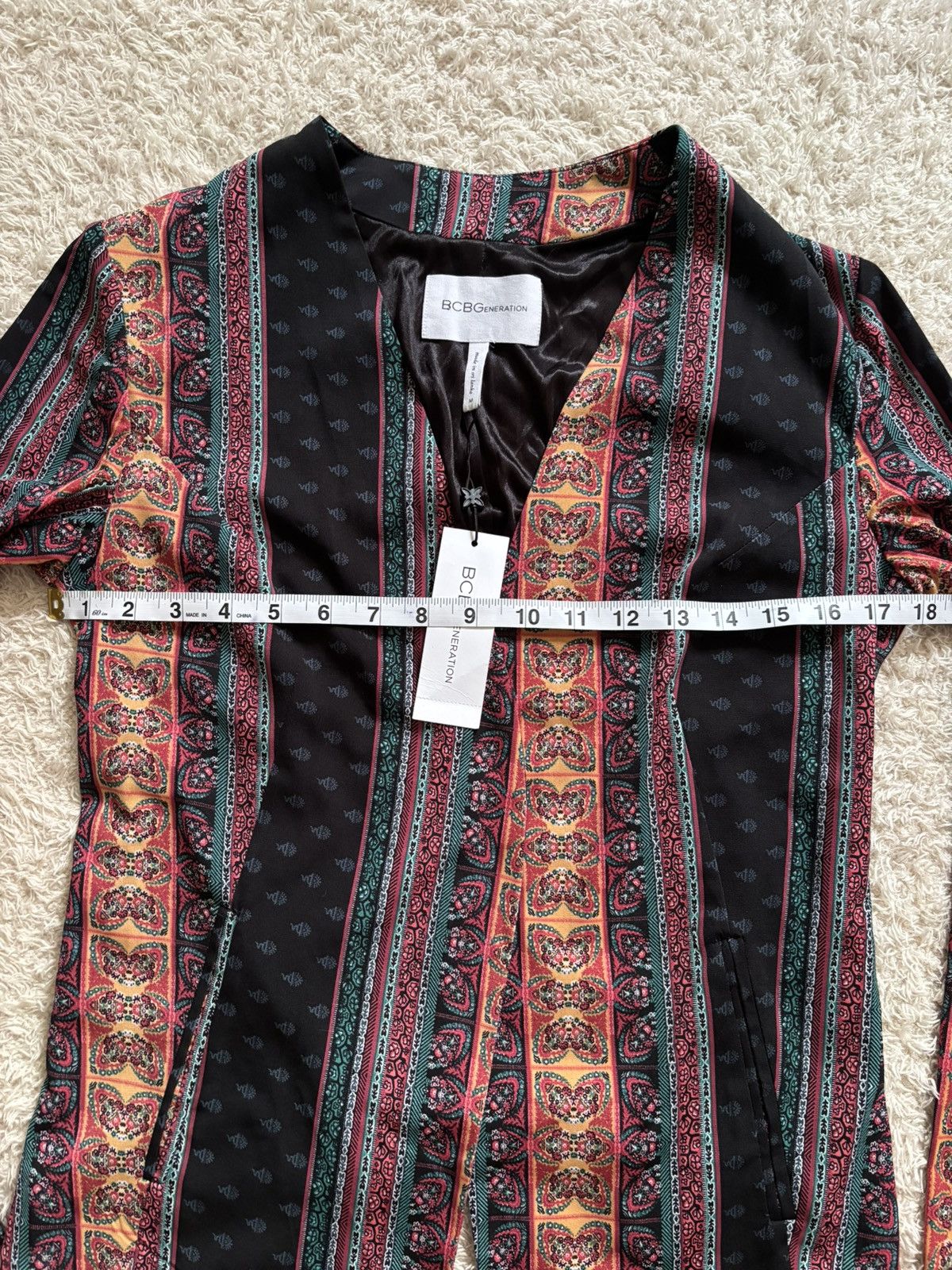 BCBGeneration Women’s festive printed blazer cardigan size medium Size M / US 6-8 / IT 42-44 - 5 Thumbnail